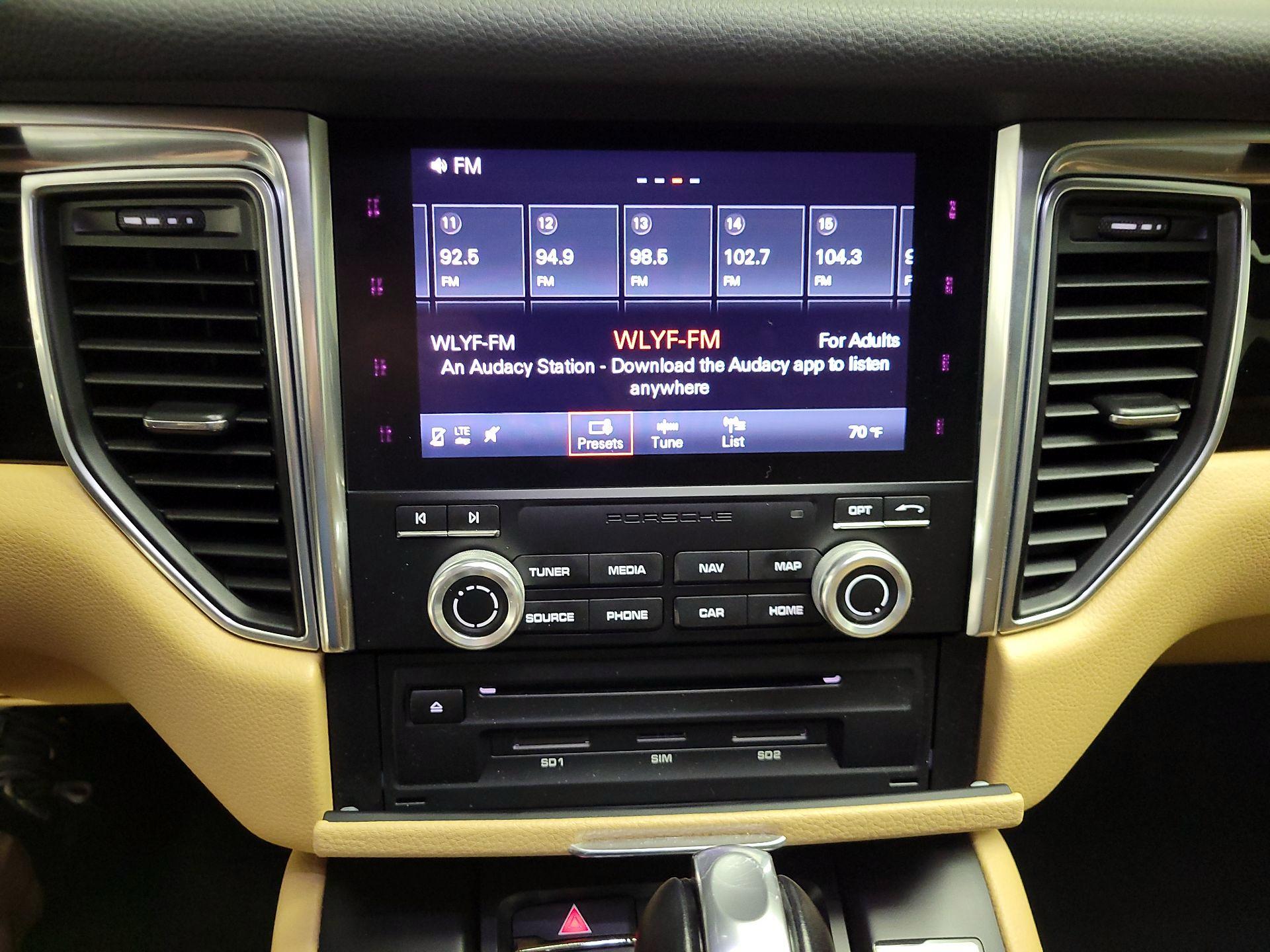 Thumbnail: 2018 Porsche Macan - 16