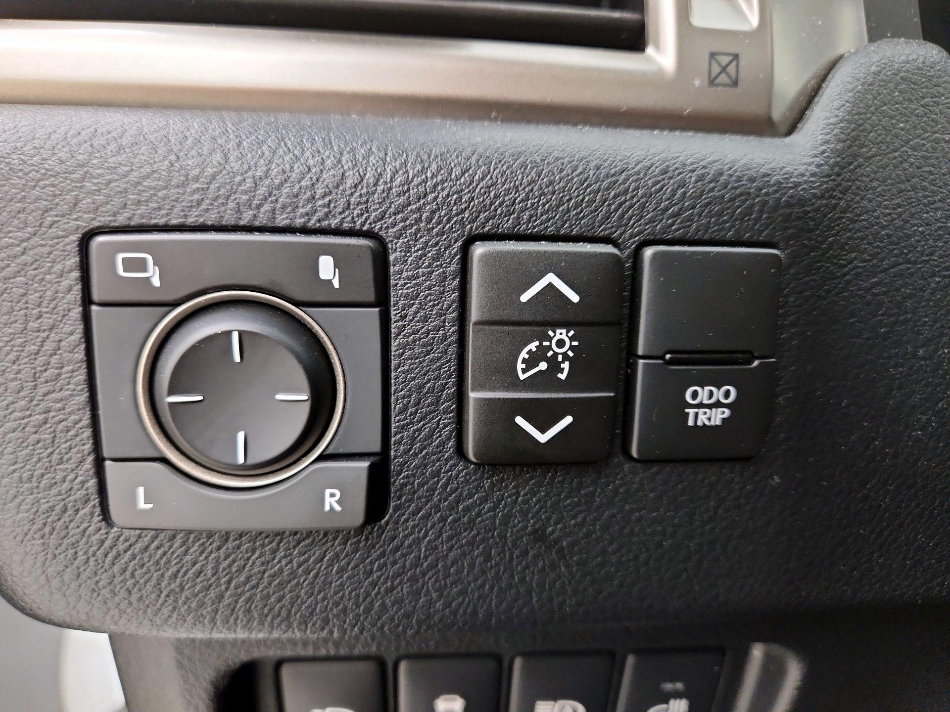 Thumbnail: 2021 Lexus GX - 13