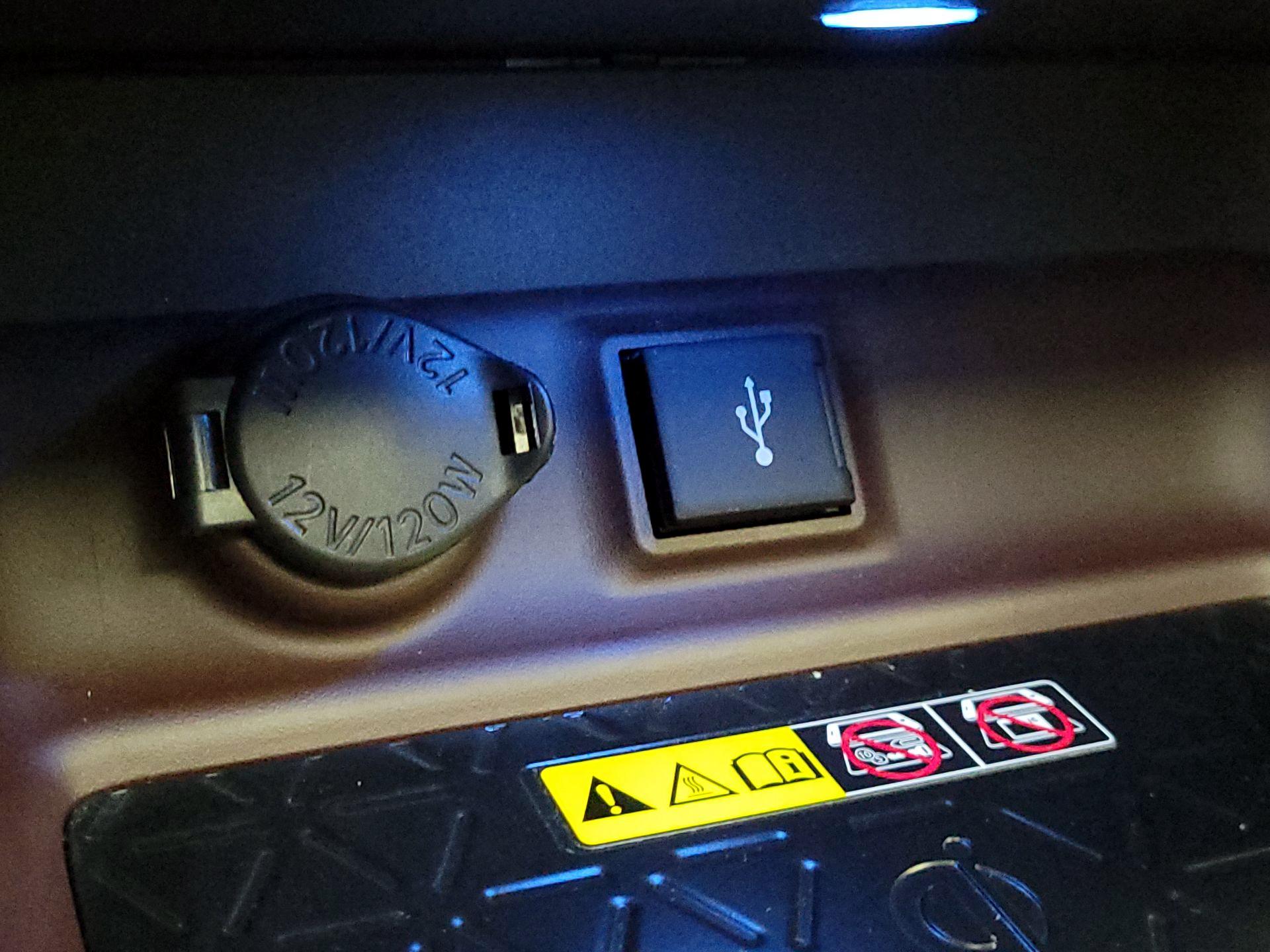 Thumbnail: 2022 Toyota RAV4 - 18