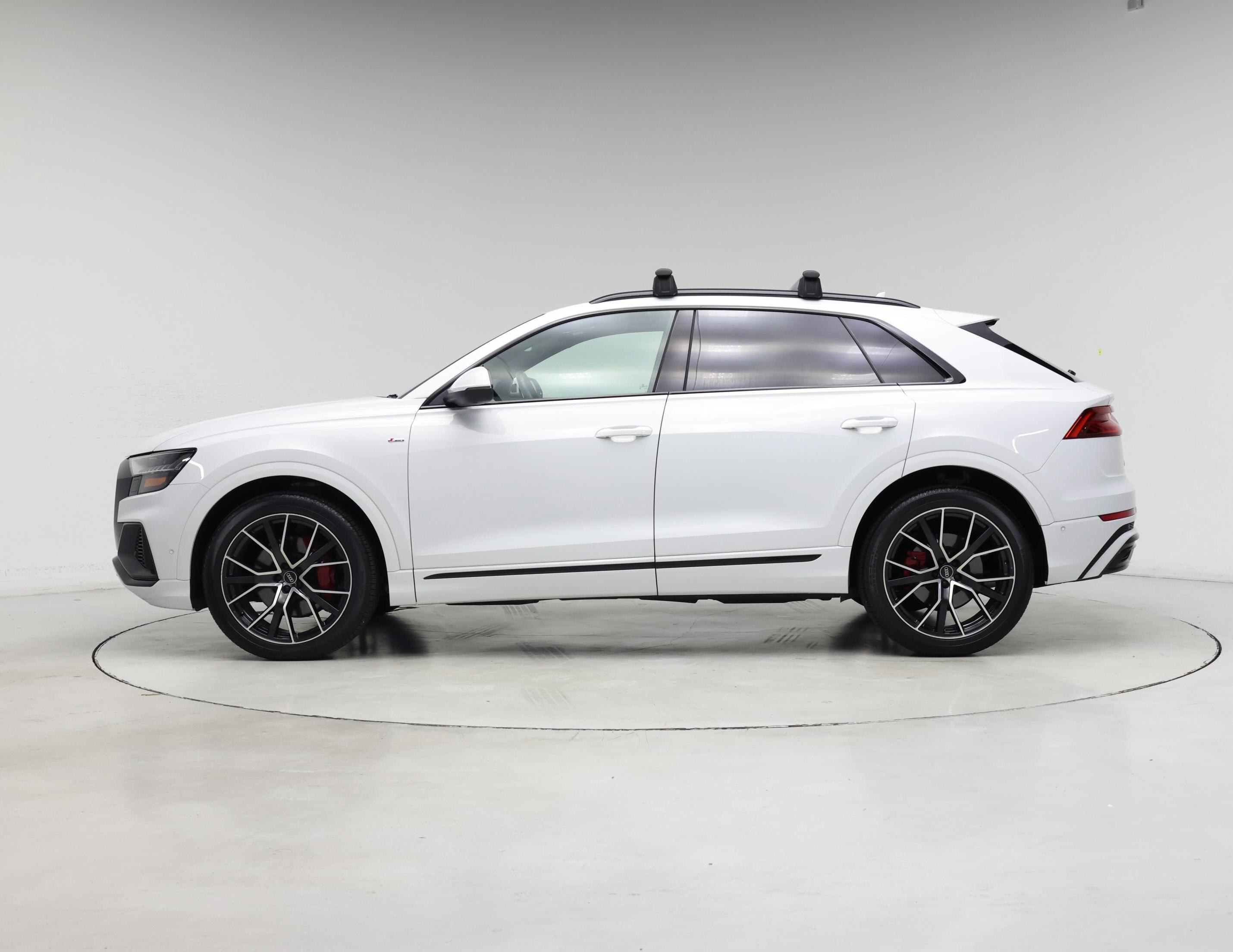 Thumbnail: 2021 Audi Q8 - 3