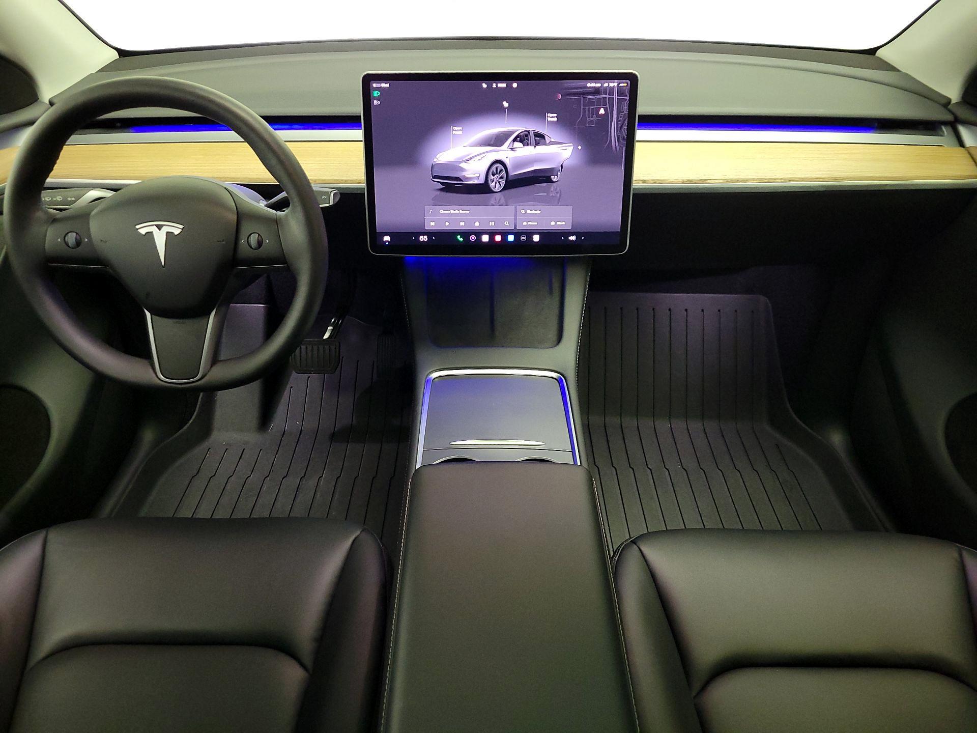 Thumbnail: 2025 Tesla Model Y - 9