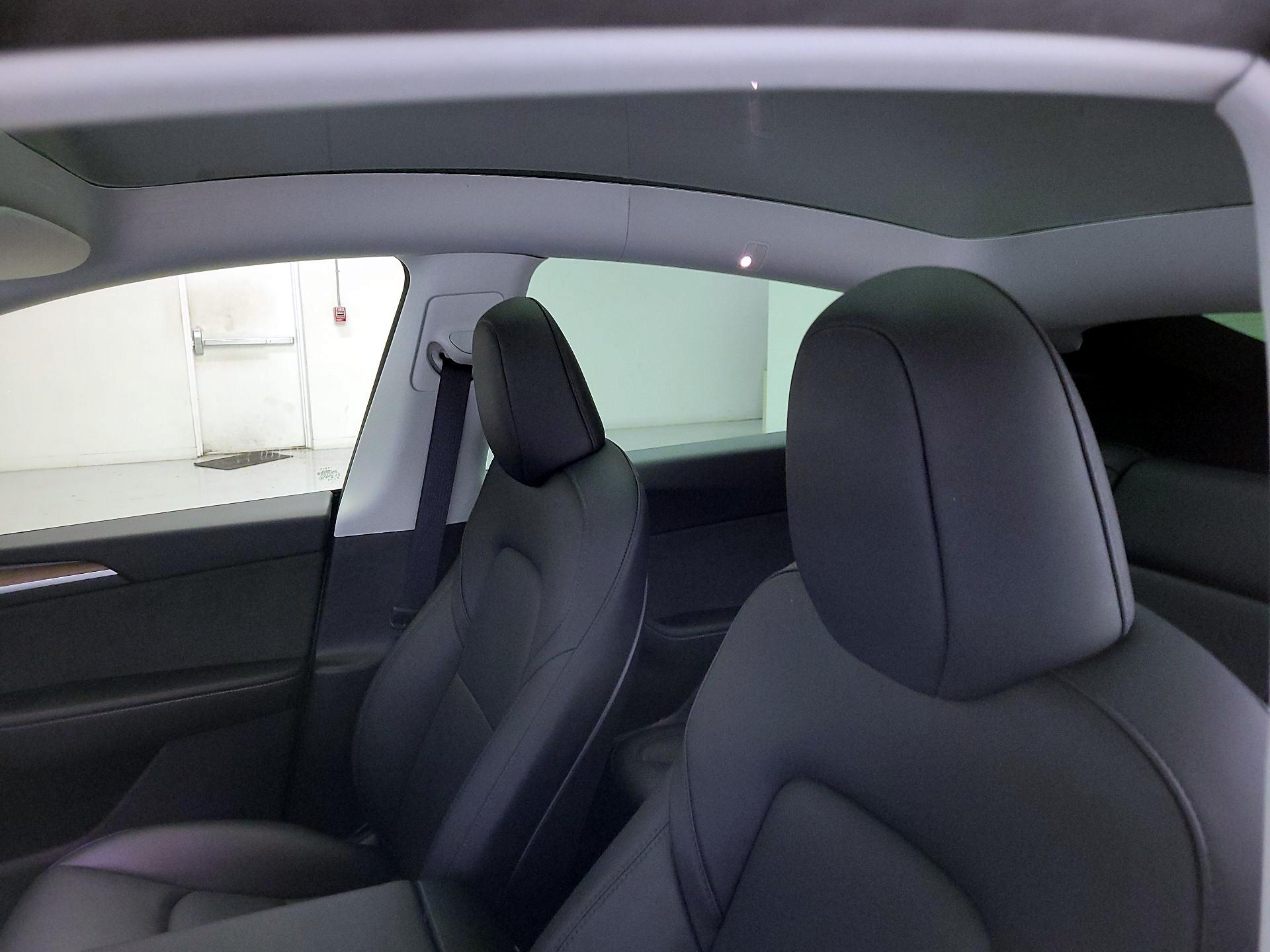 Thumbnail: 2025 Tesla Model Y - 19