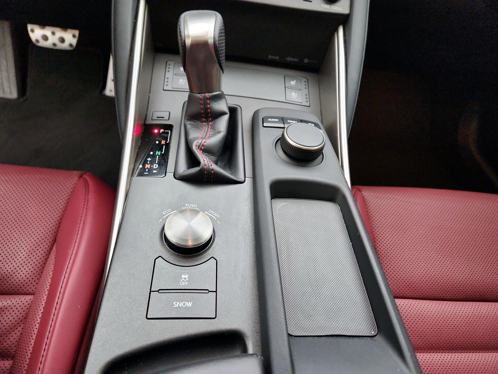 Thumbnail: 2020 Lexus IS - 17