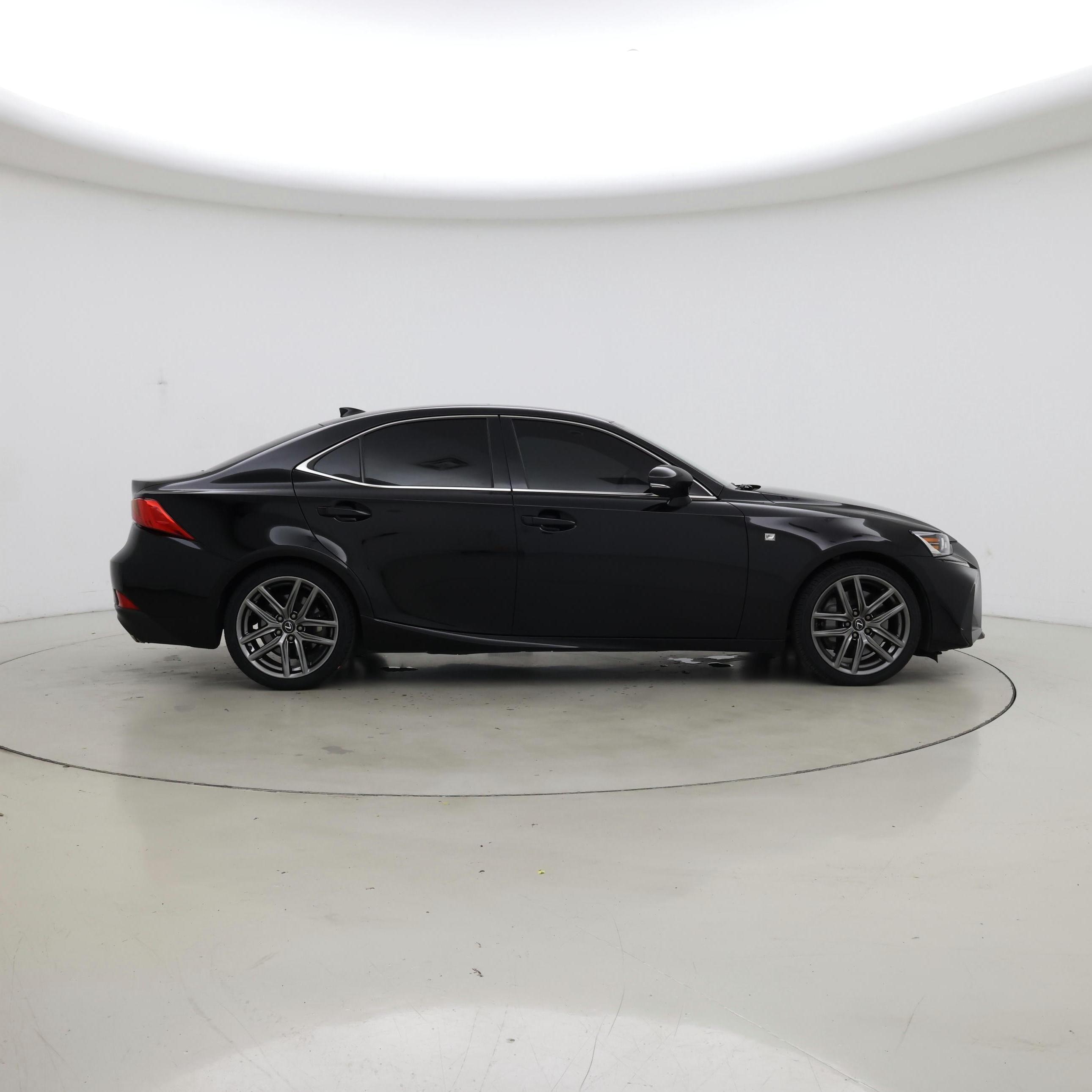 Thumbnail: 2020 Lexus IS - 7