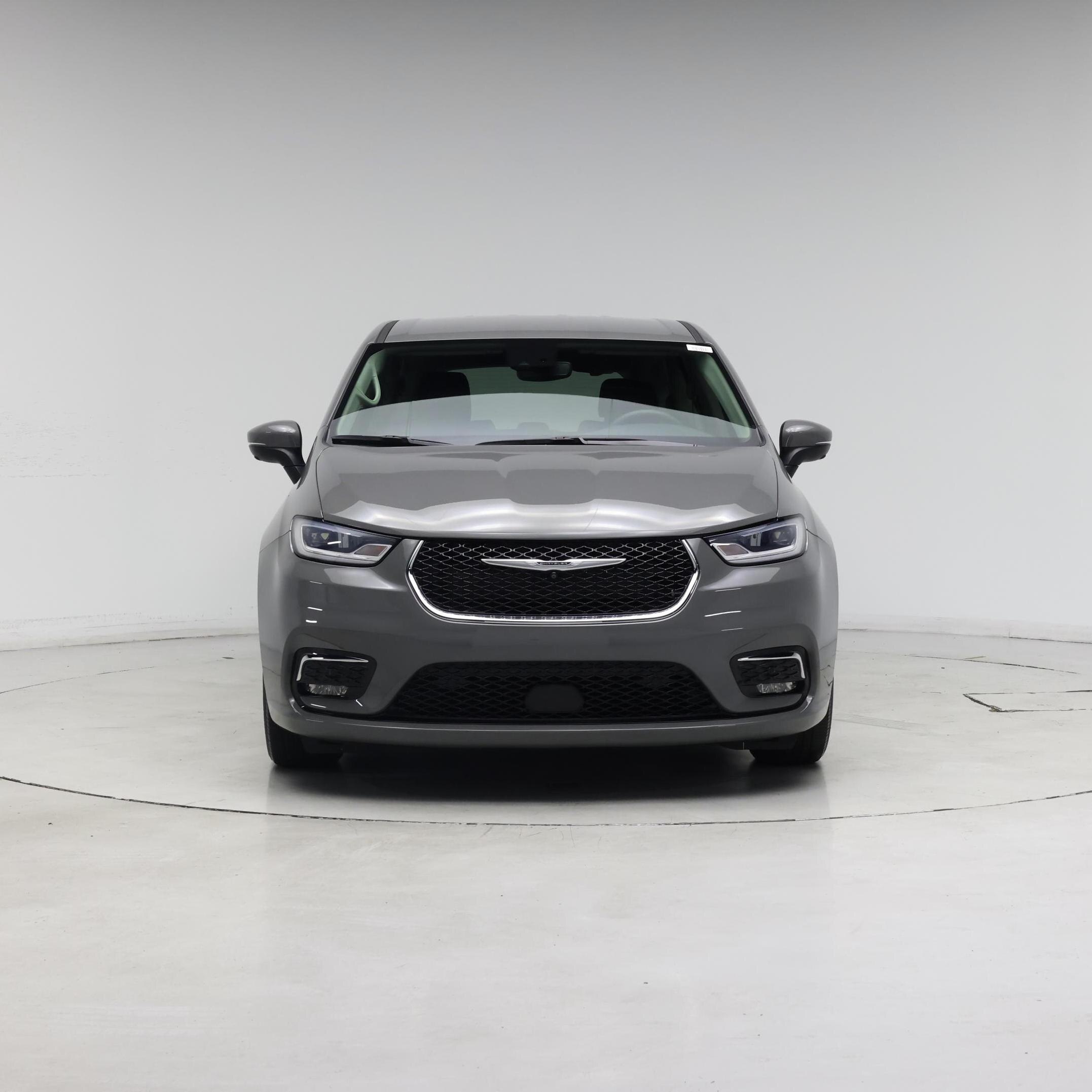 Thumbnail: 2023 Chrysler Pacifica - 5