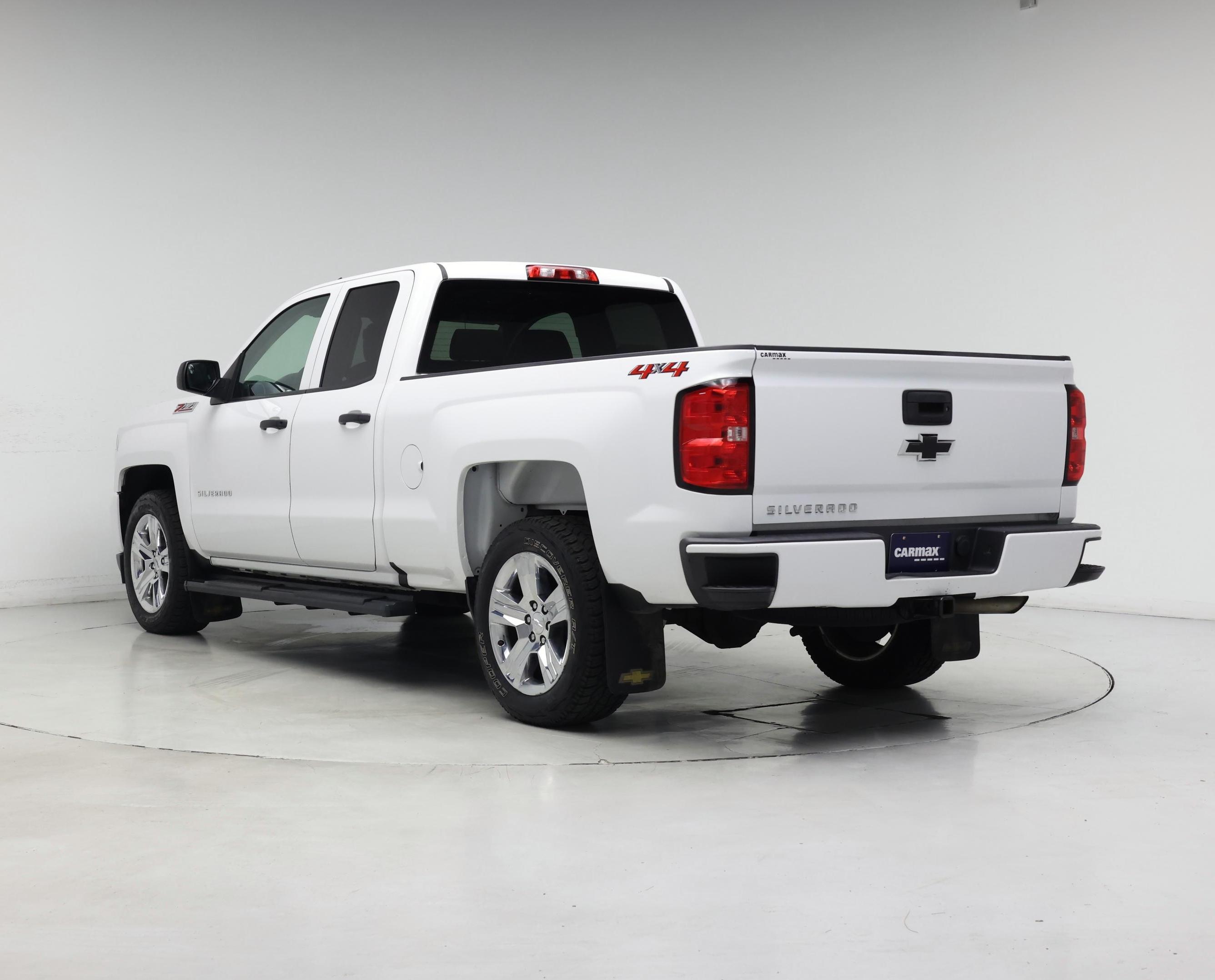 Thumbnail: 2019 Chevrolet Silverado 1500 - 2