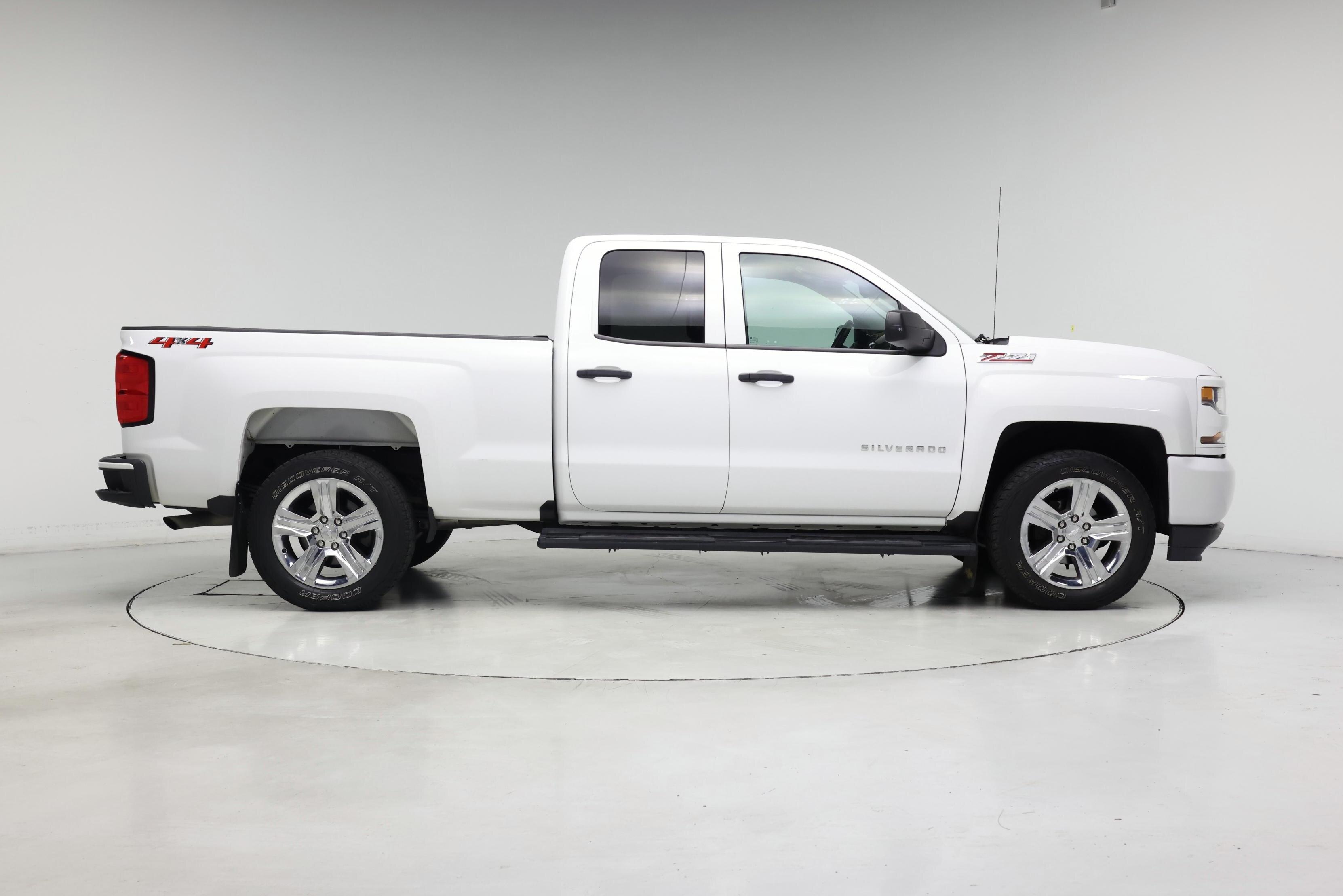 Thumbnail: 2019 Chevrolet Silverado 1500 - 7