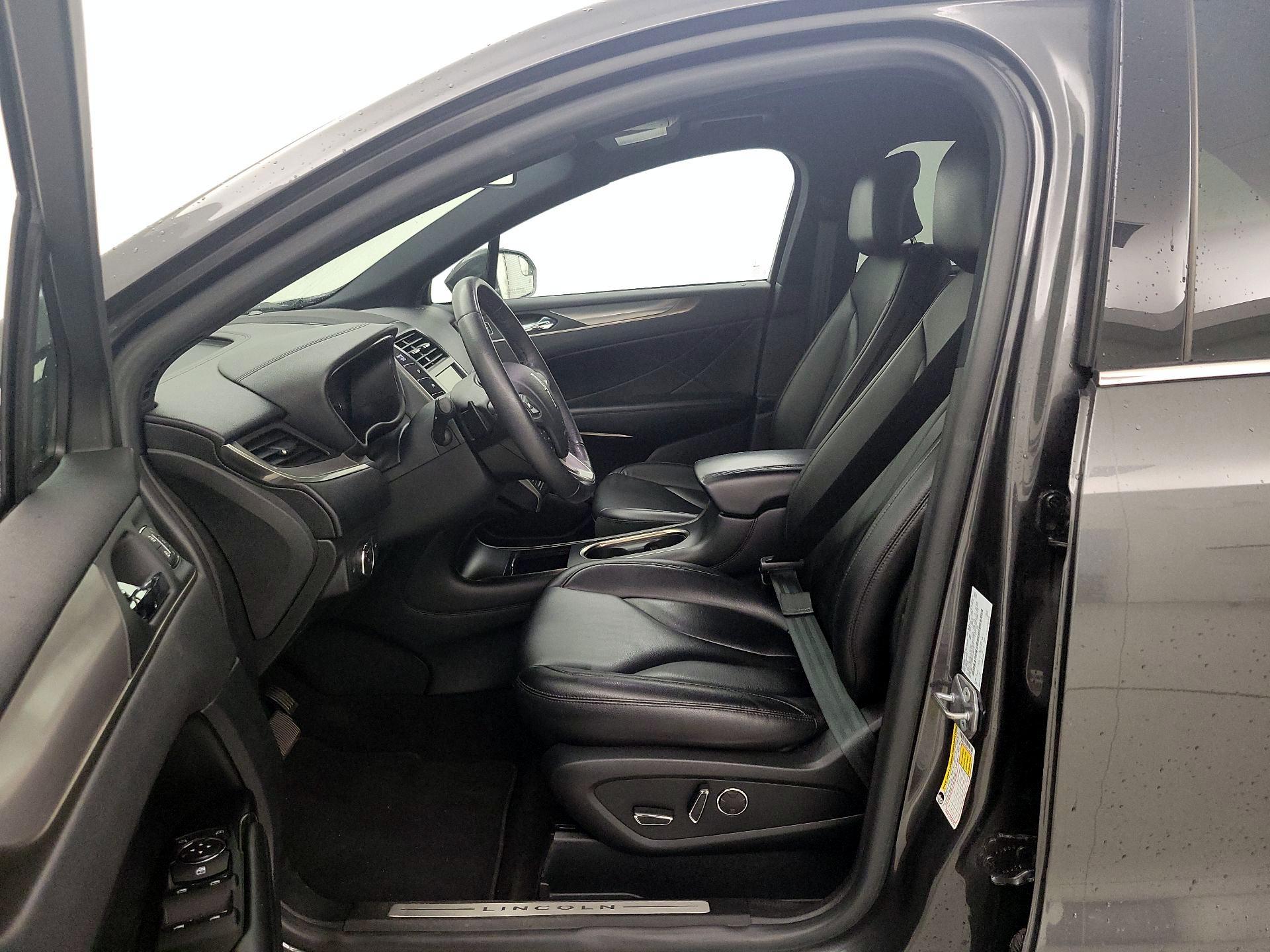 Thumbnail: 2019 Lincoln MKC - 11