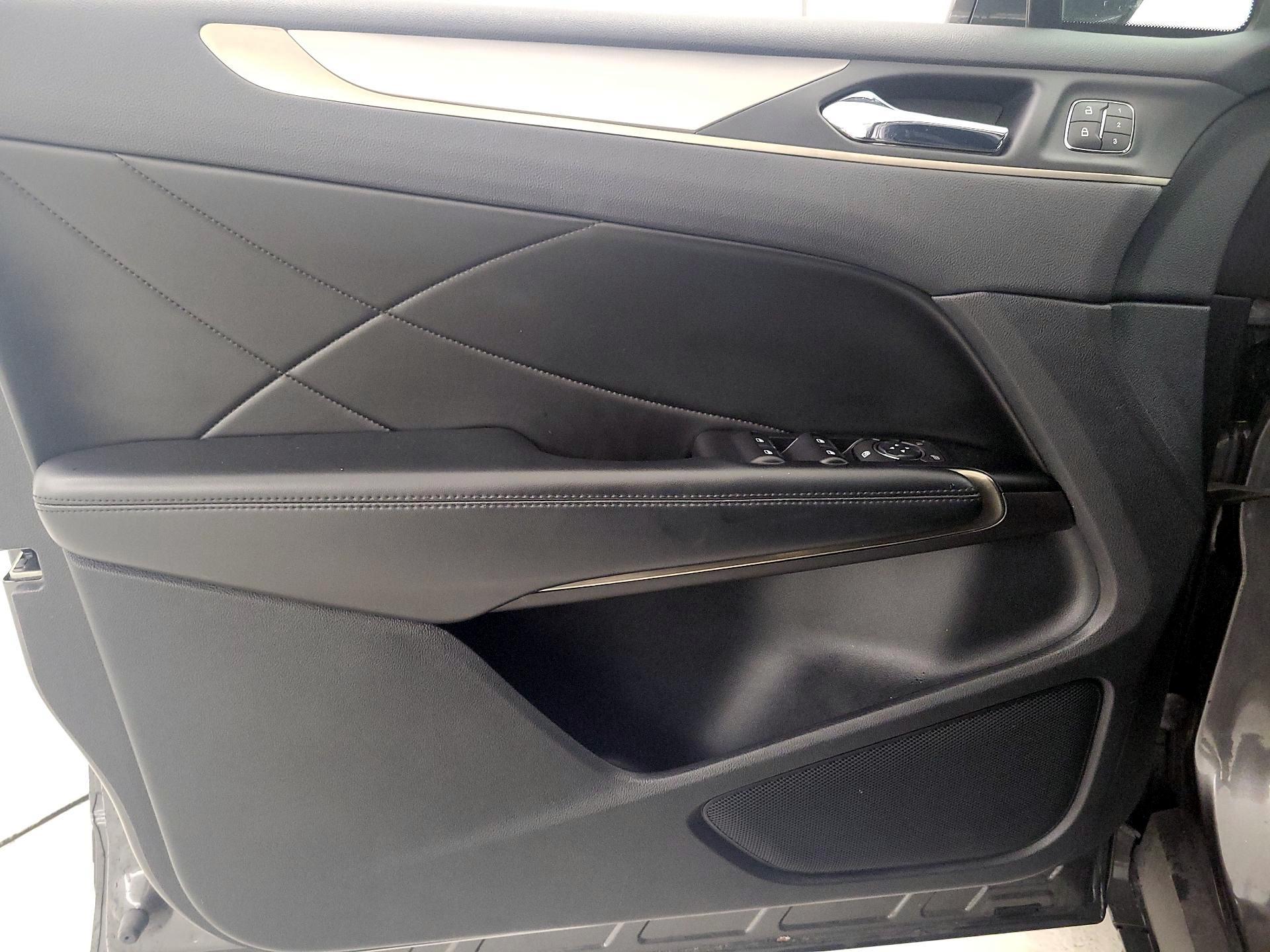 Thumbnail: 2019 Lincoln MKC - 12