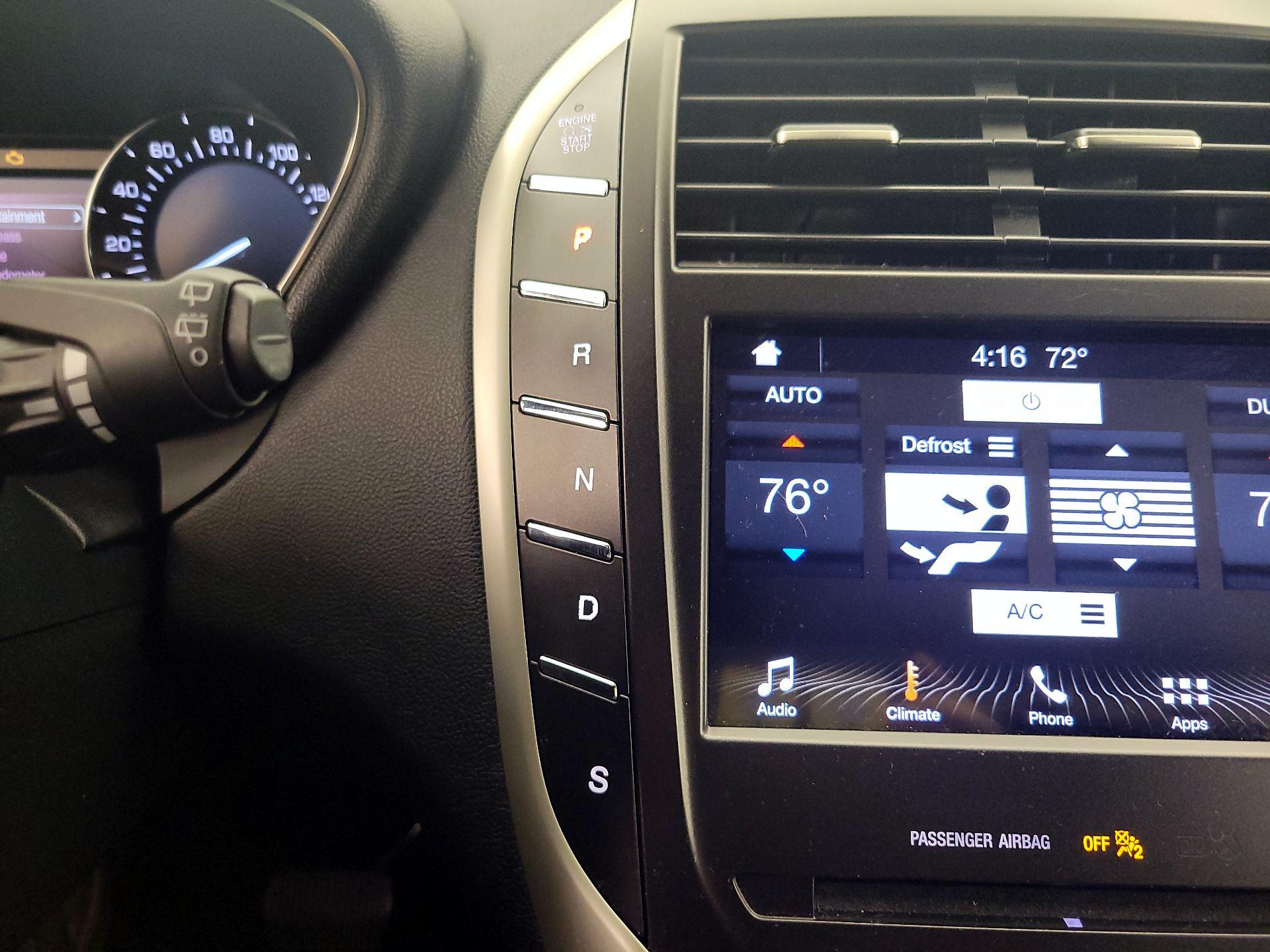 Thumbnail: 2019 Lincoln MKC - 17