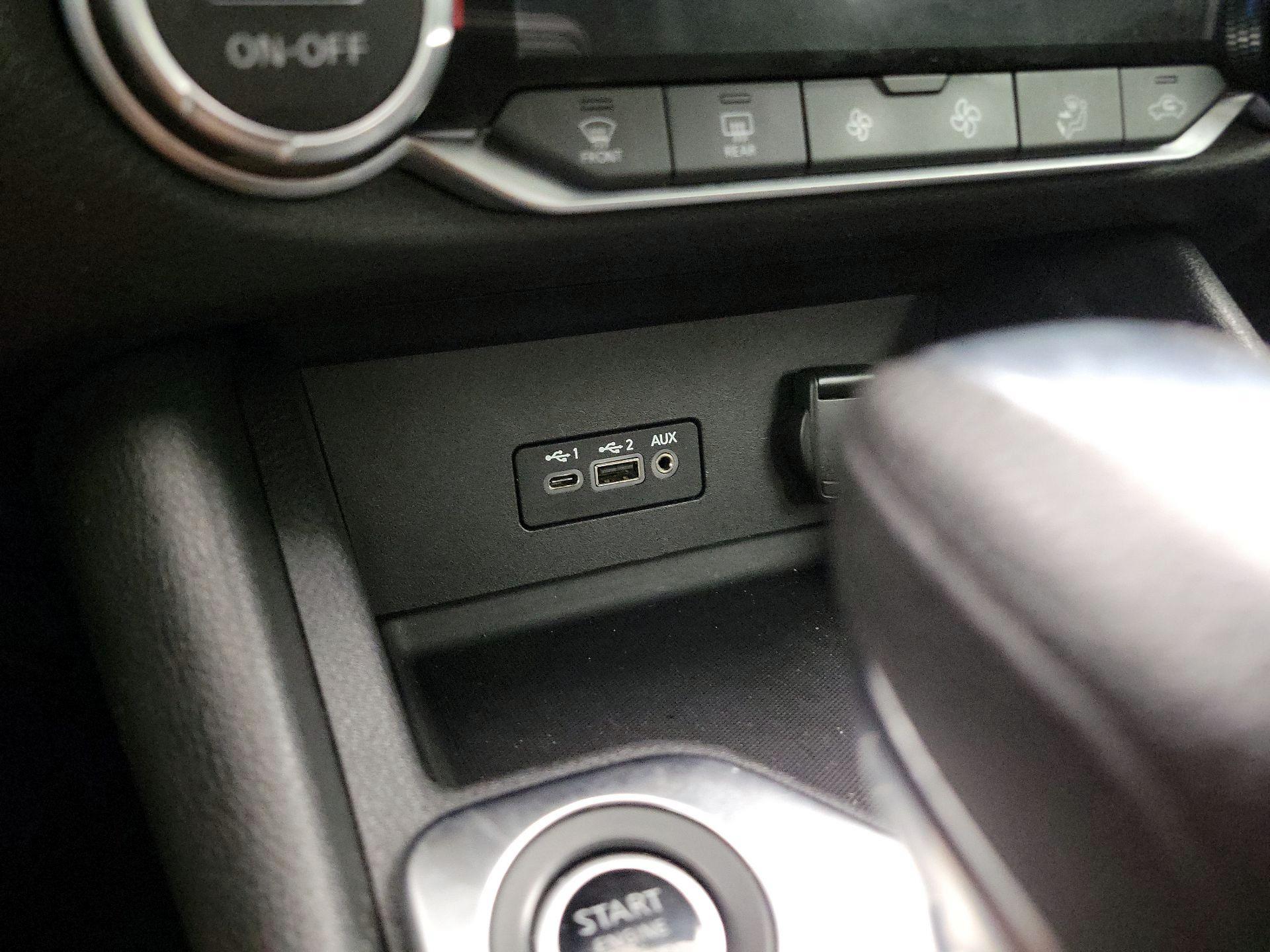 Thumbnail: 2020 Nissan Sentra - 18