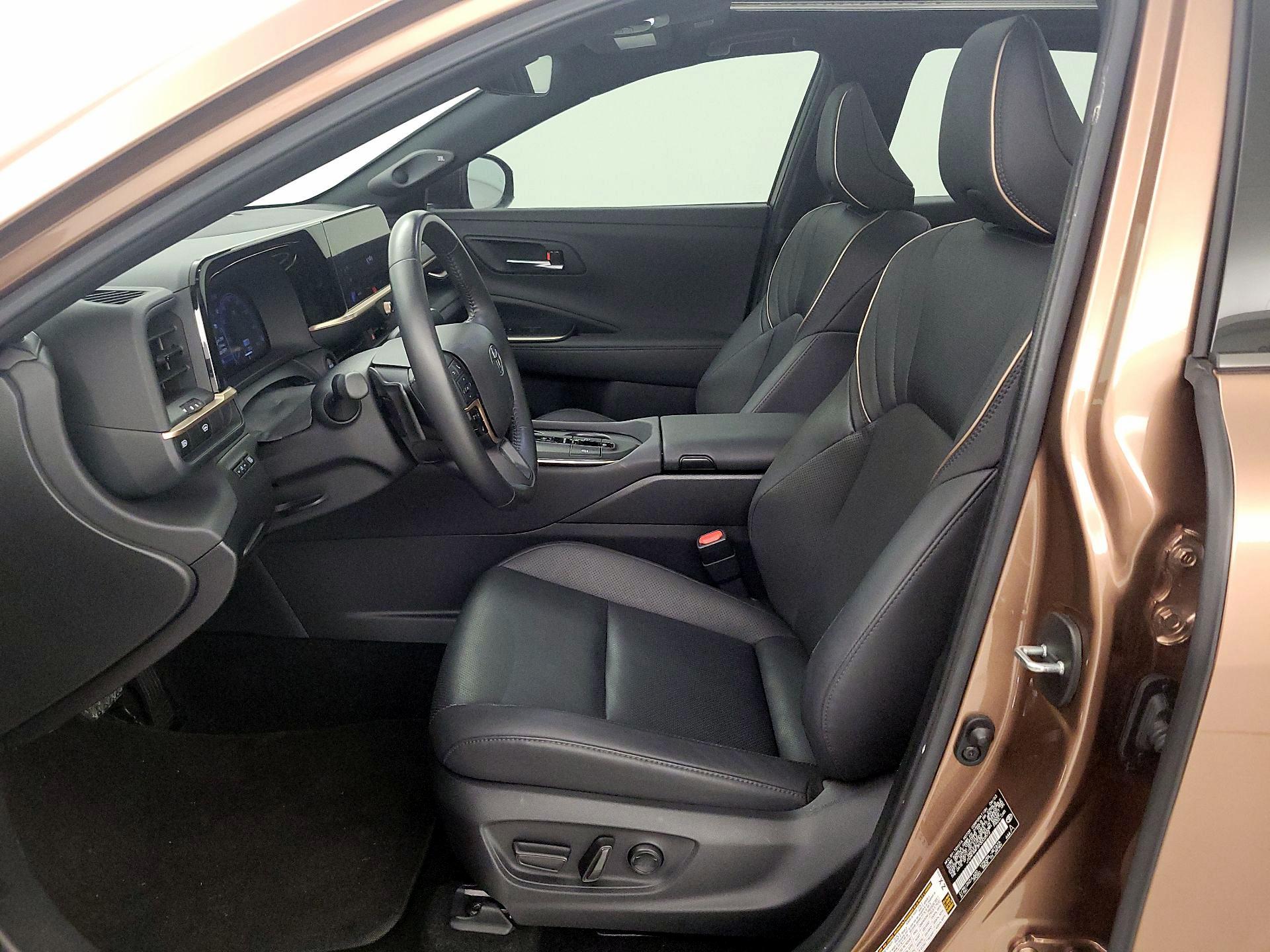 Thumbnail: 2023 Toyota Crown - 11