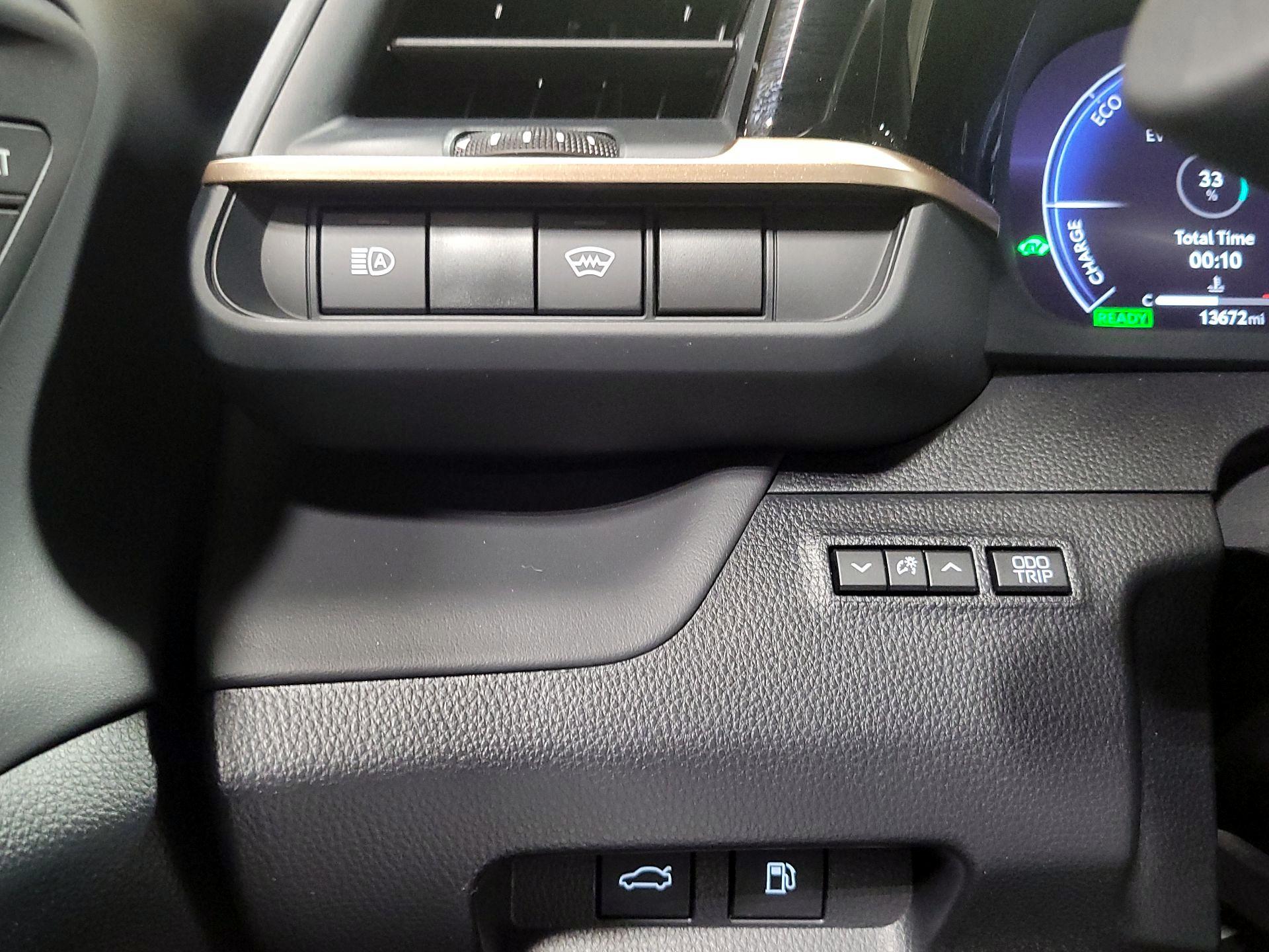 Thumbnail: 2023 Toyota Crown - 13