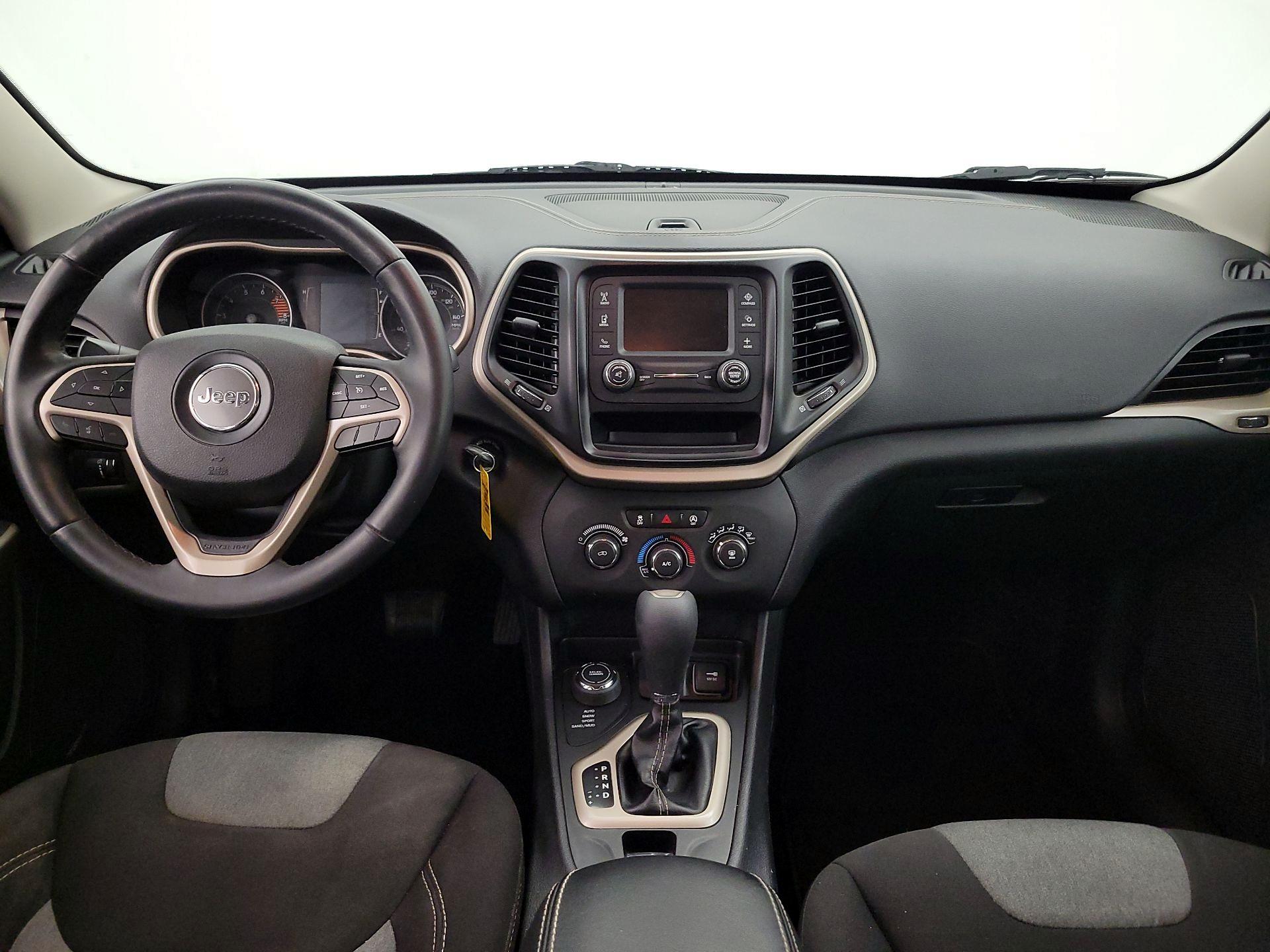 Thumbnail: 2018 Jeep Cherokee - 9