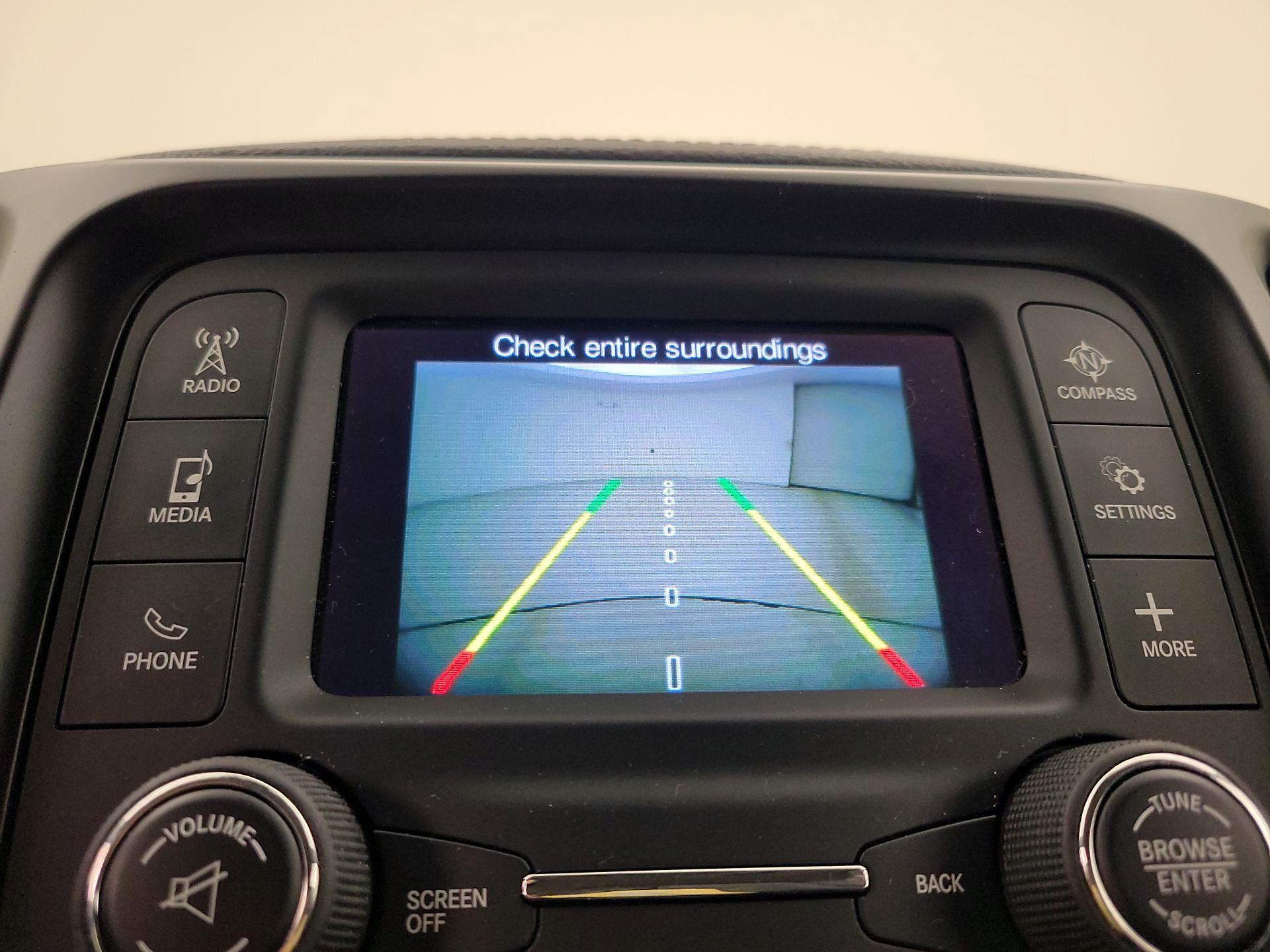 Thumbnail: 2018 Jeep Cherokee - 14