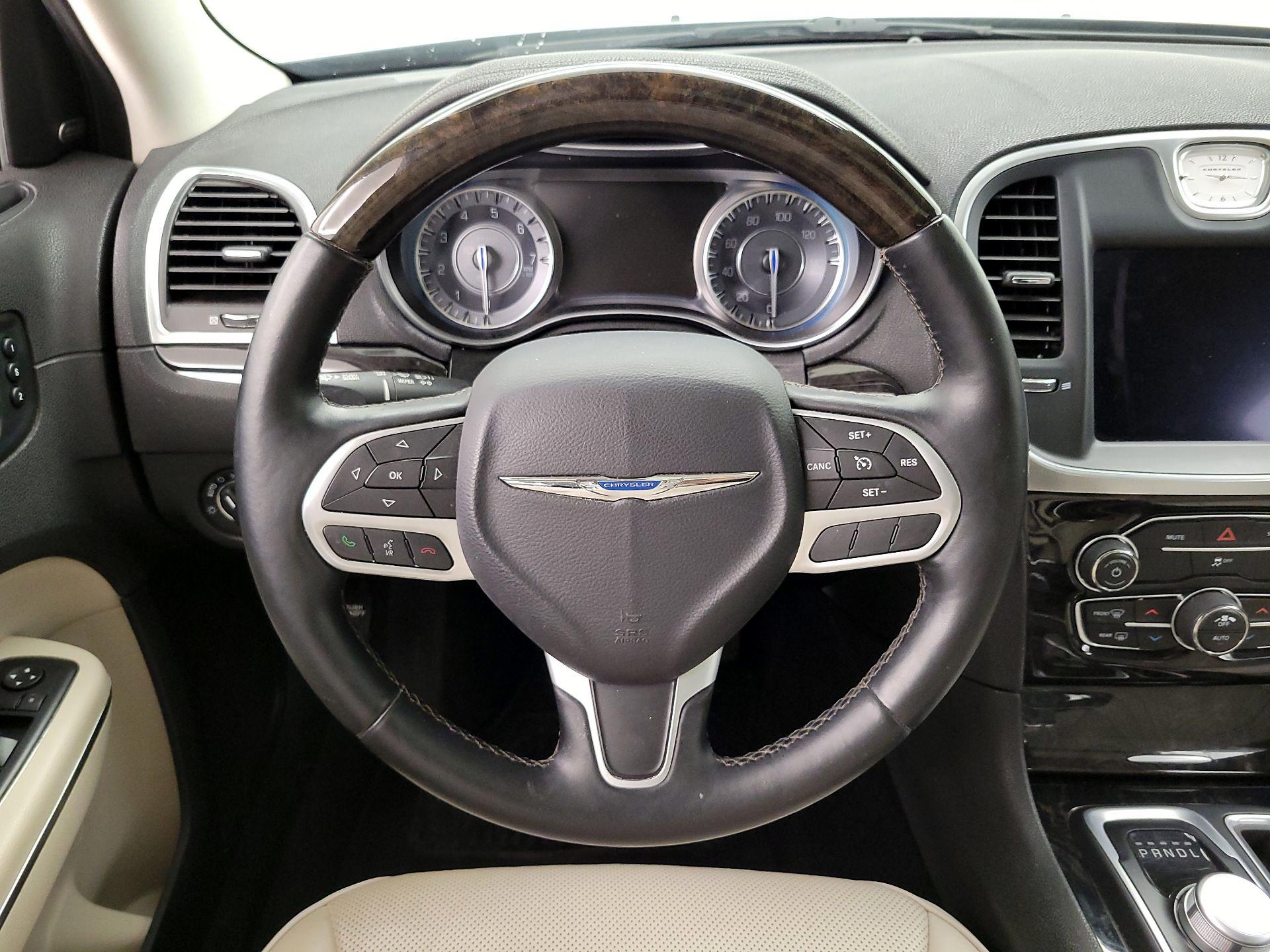 Thumbnail: 2017 Chrysler 300 - 10