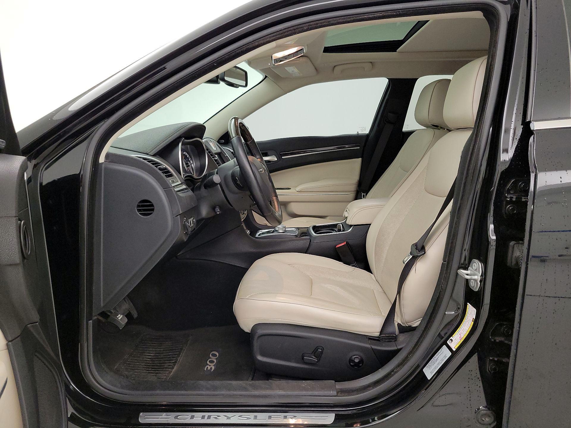 Thumbnail: 2017 Chrysler 300 - 11