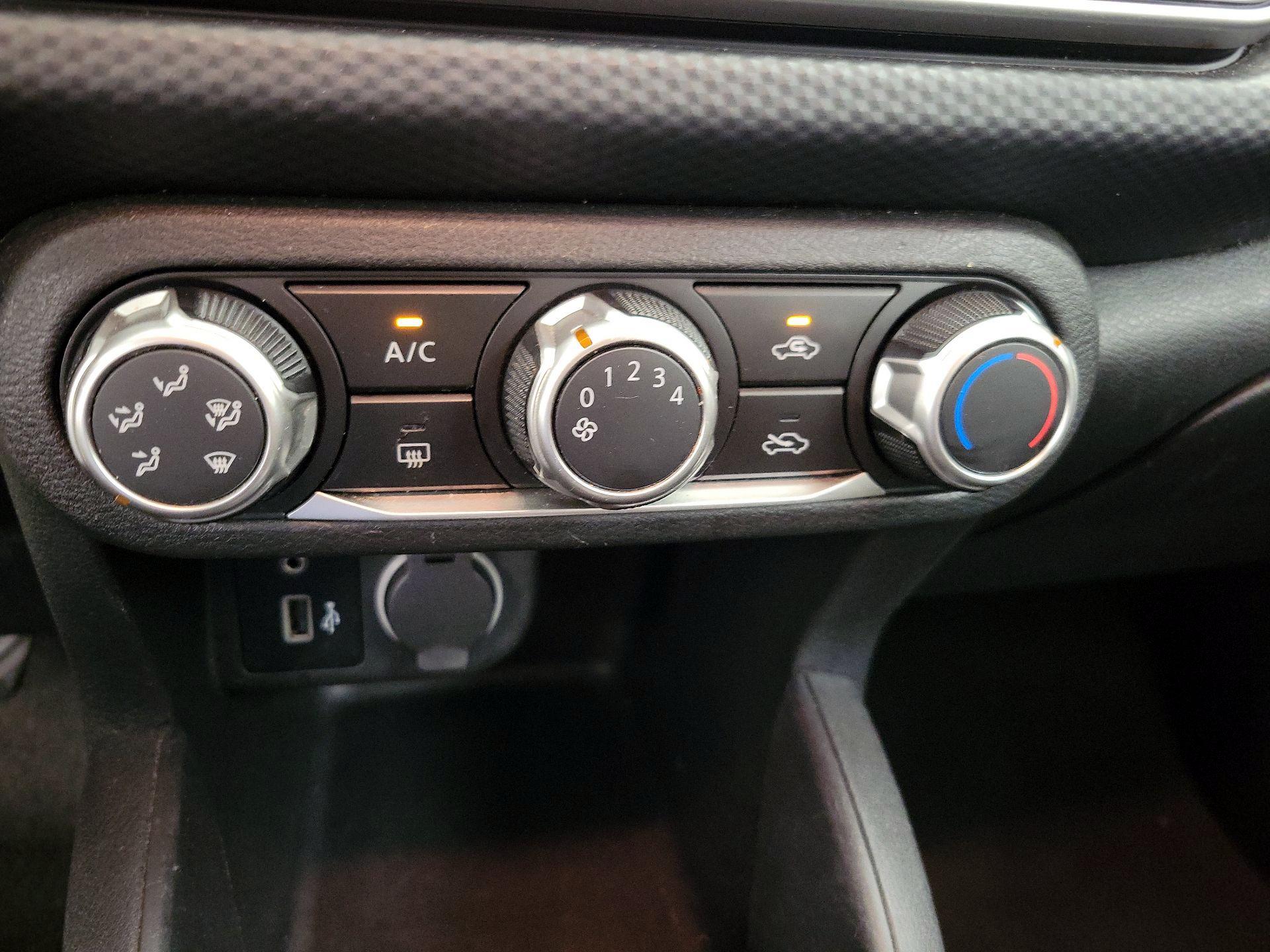 Thumbnail: 2021 Nissan Kicks - 16