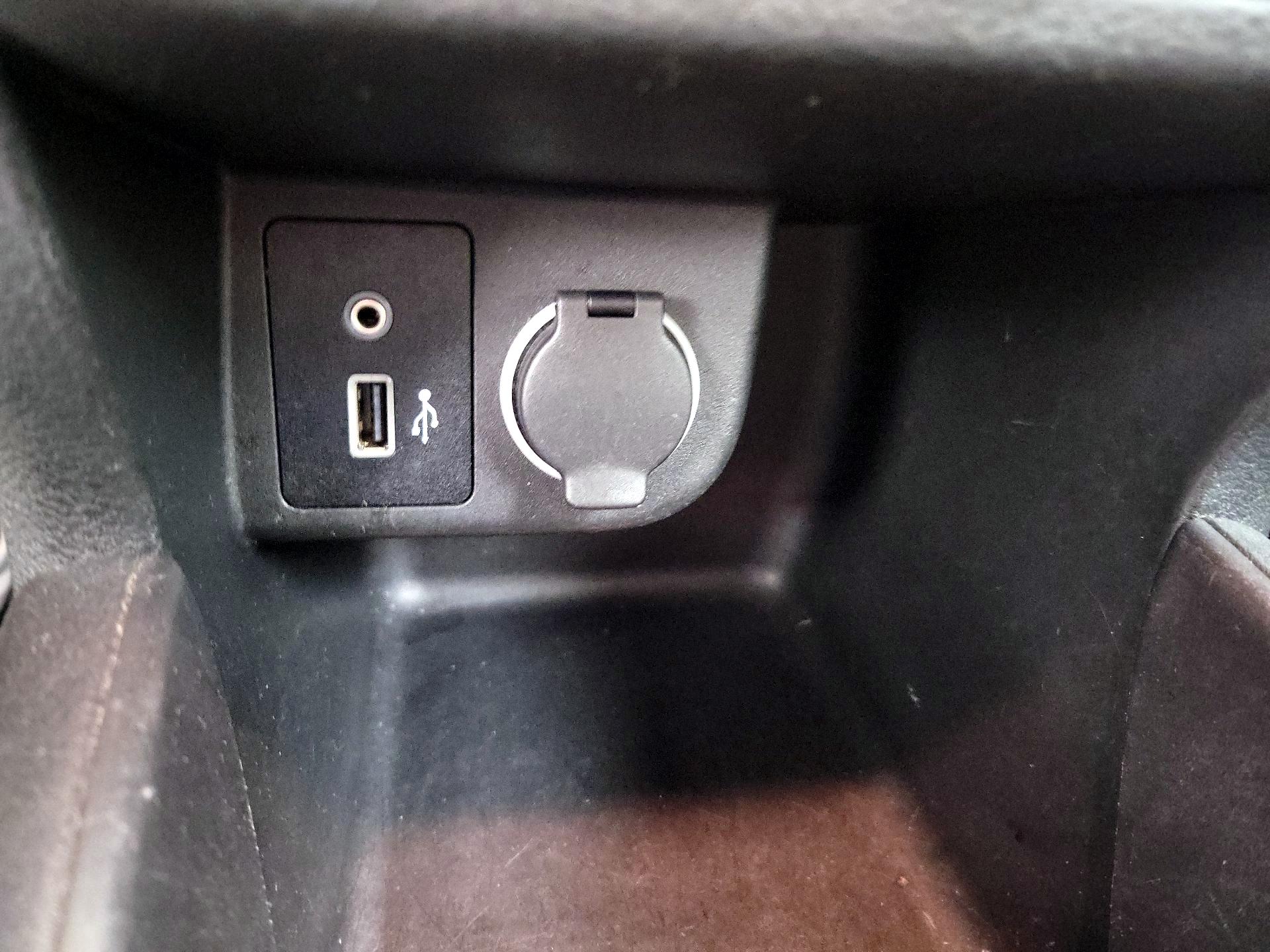 Thumbnail: 2021 Nissan Kicks - 18