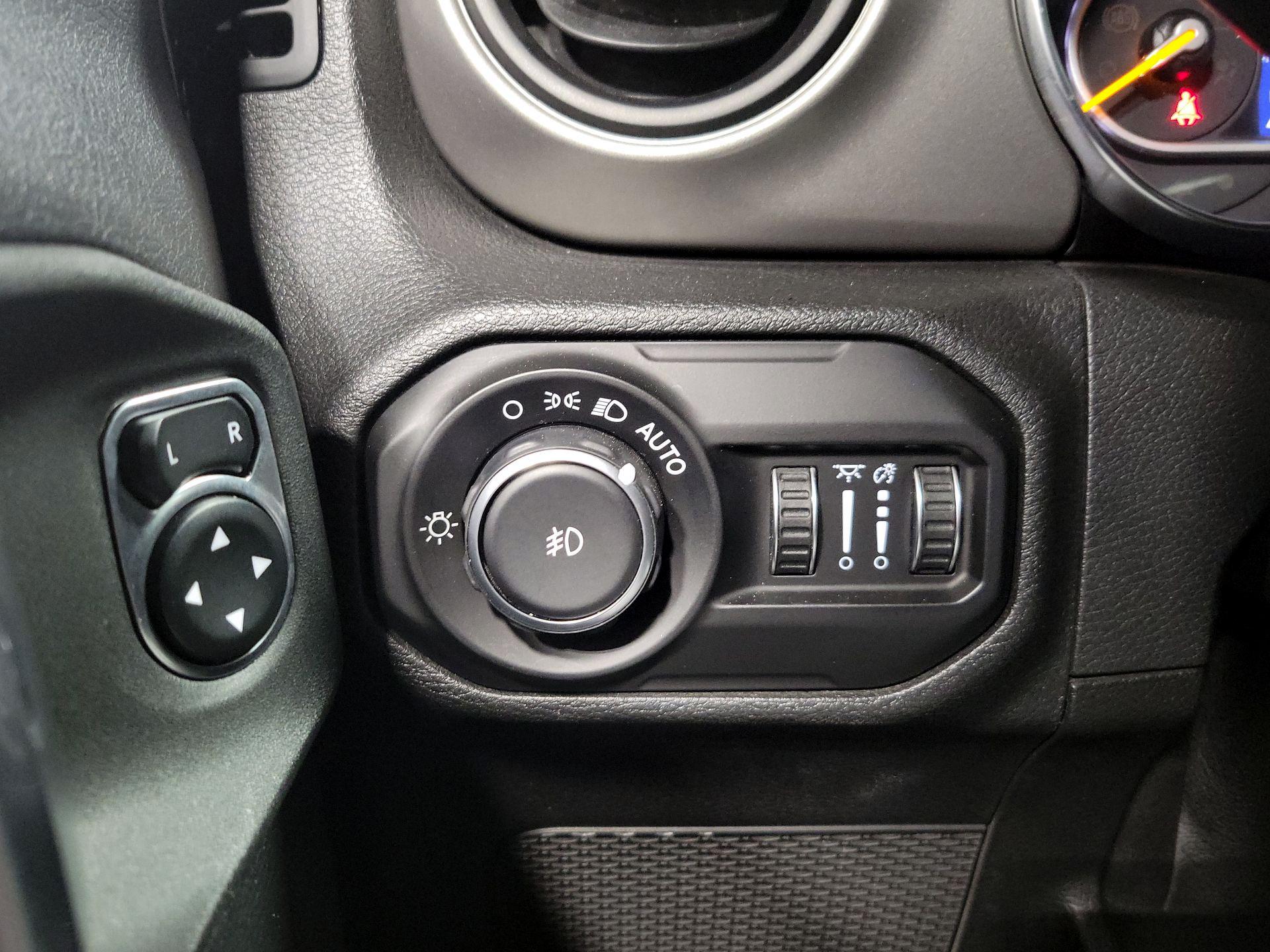 Thumbnail: 2021 Jeep Wrangler - 13