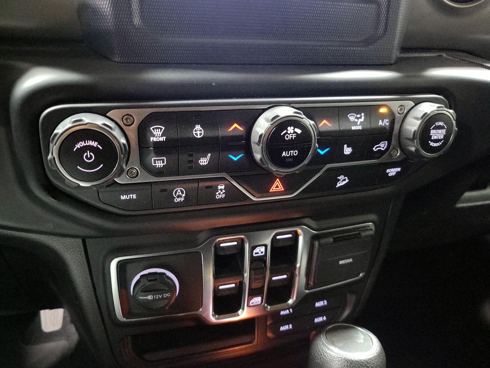 Thumbnail: 2021 Jeep Wrangler - 16