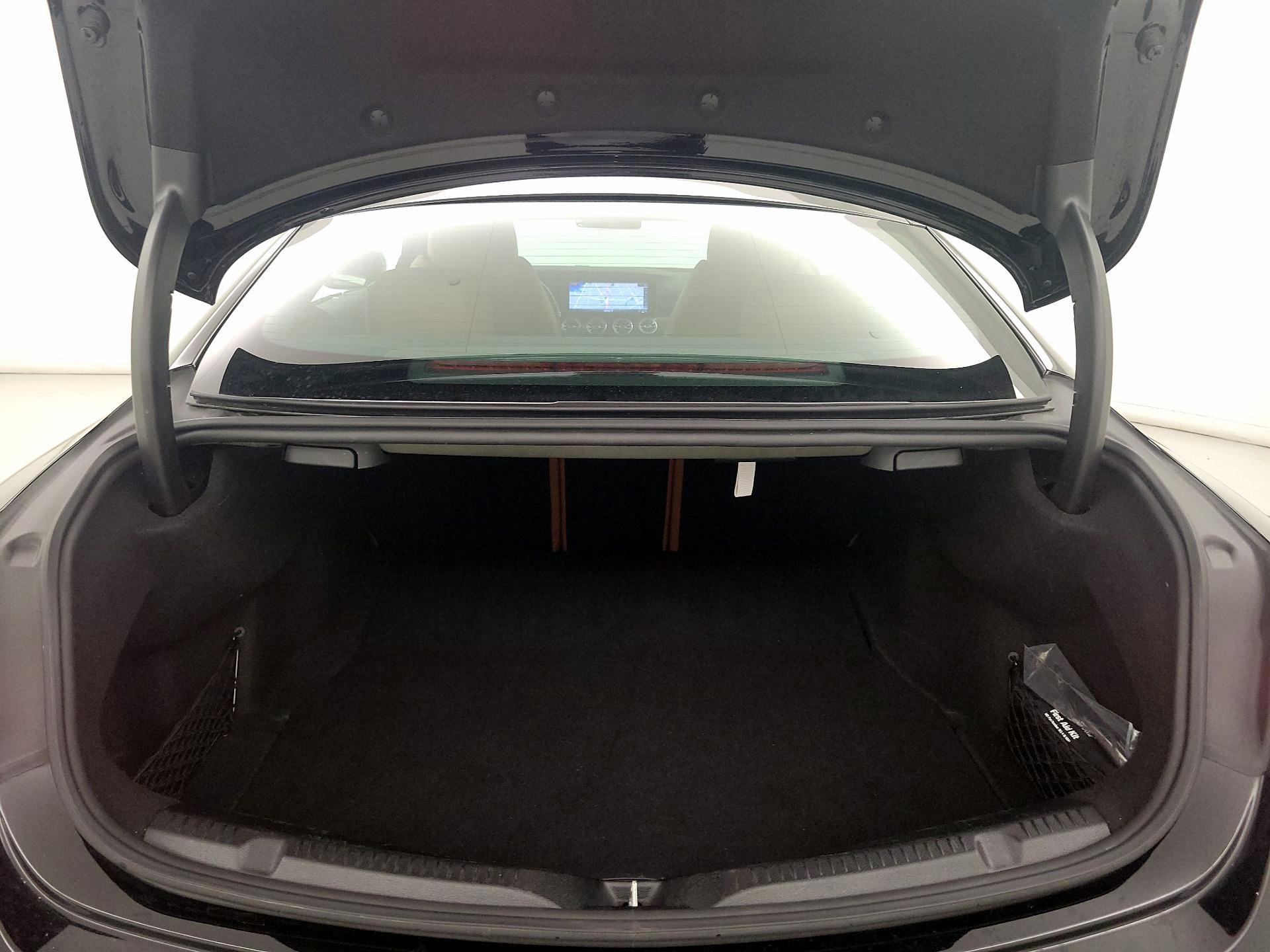 Thumbnail: 2018 Mercedes-Benz E-Class - 20