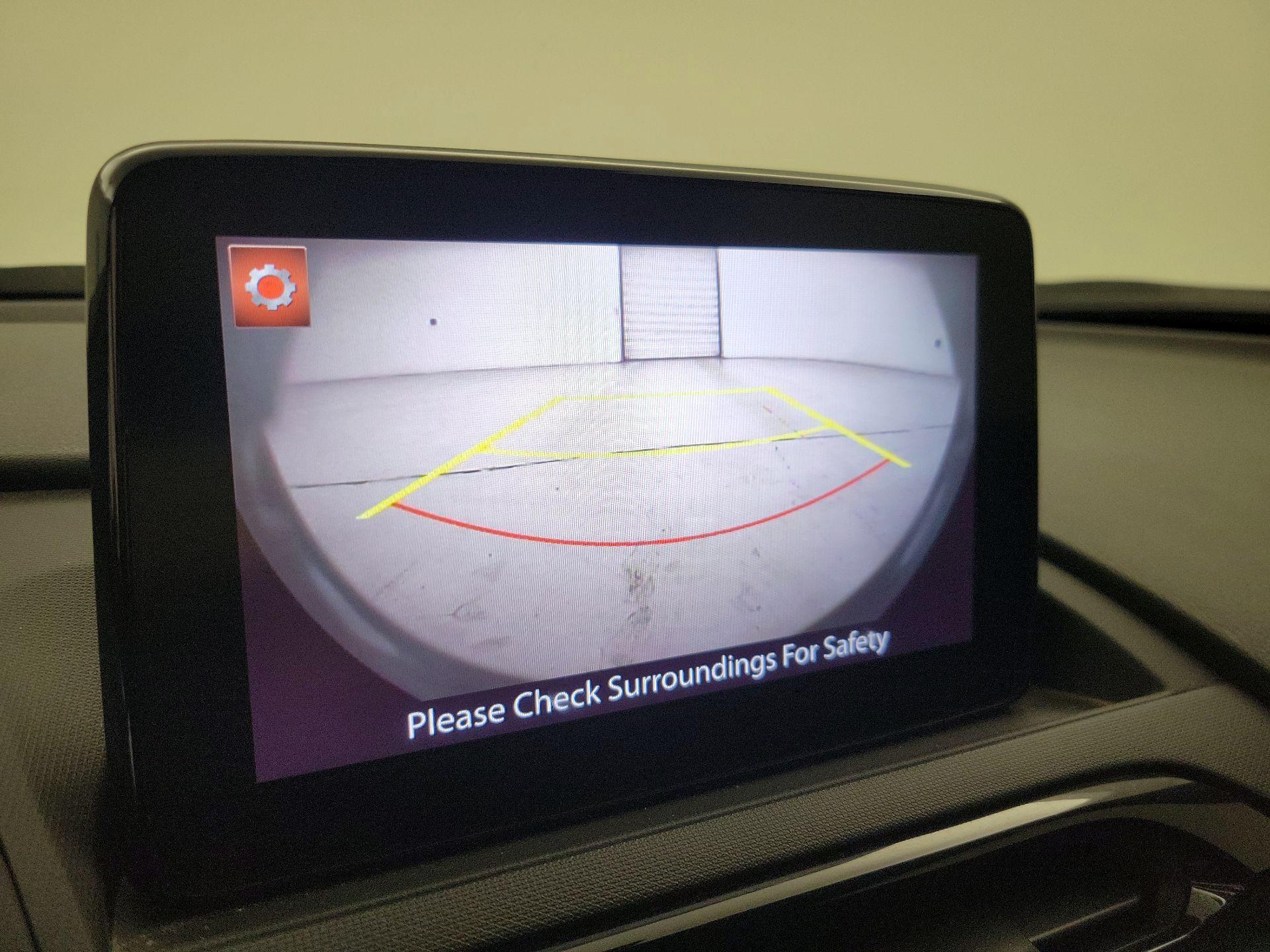 Thumbnail: 2021 Mazda MX-5 Miata - 14