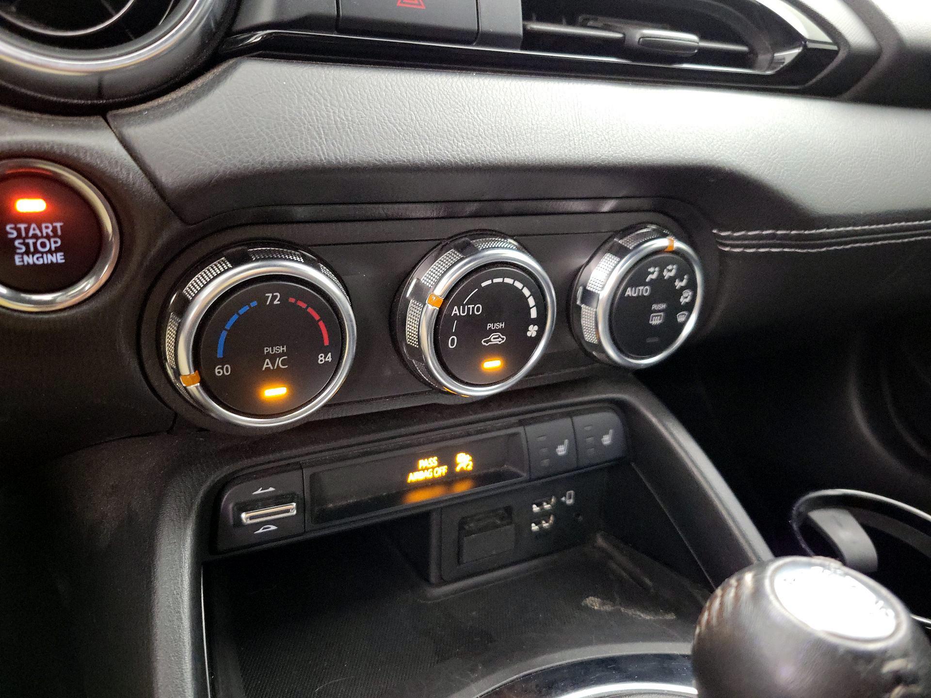 Thumbnail: 2021 Mazda MX-5 Miata - 16