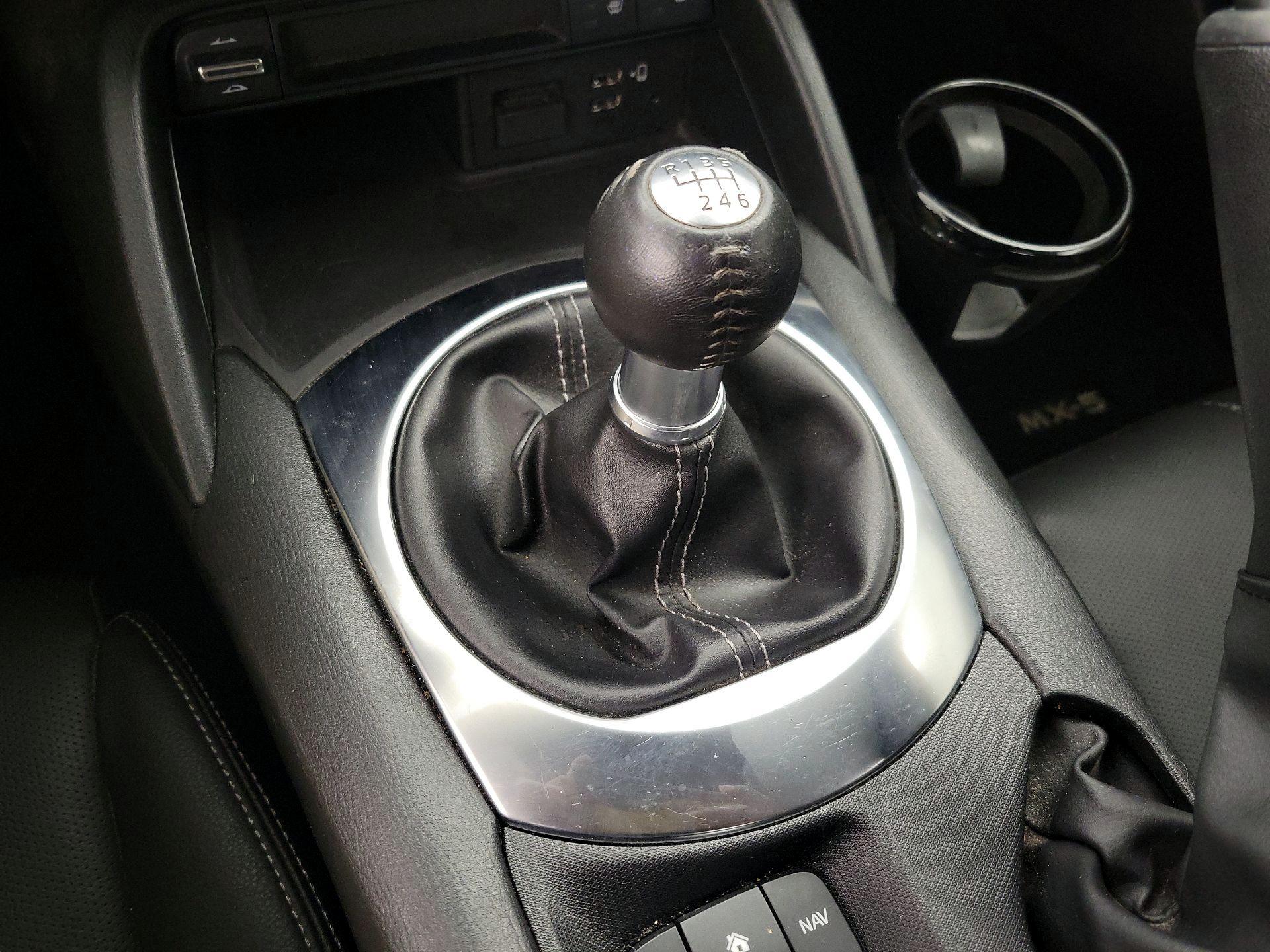 Thumbnail: 2021 Mazda MX-5 Miata - 17