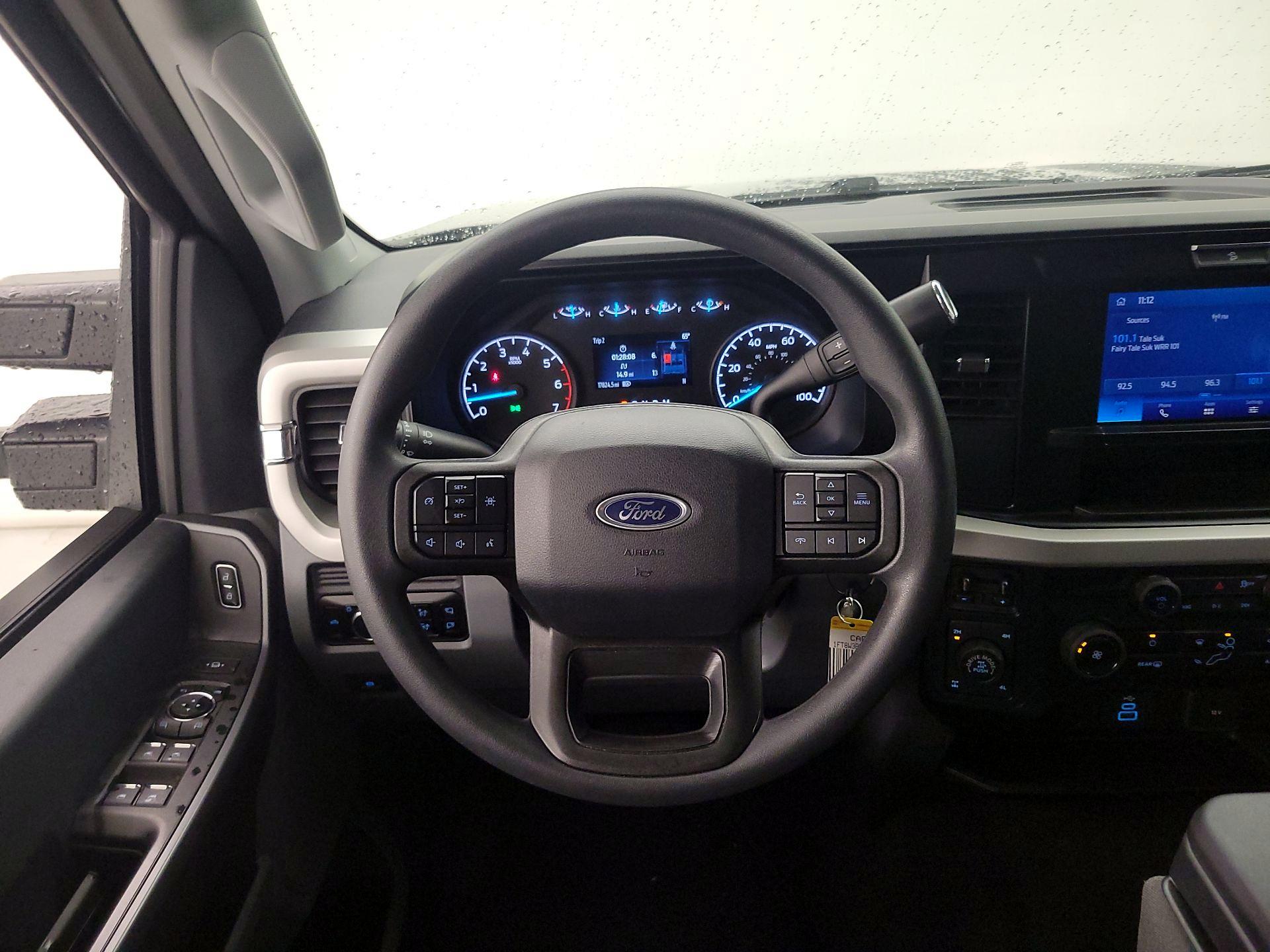 Thumbnail: 2025 Ford F-350 - 10