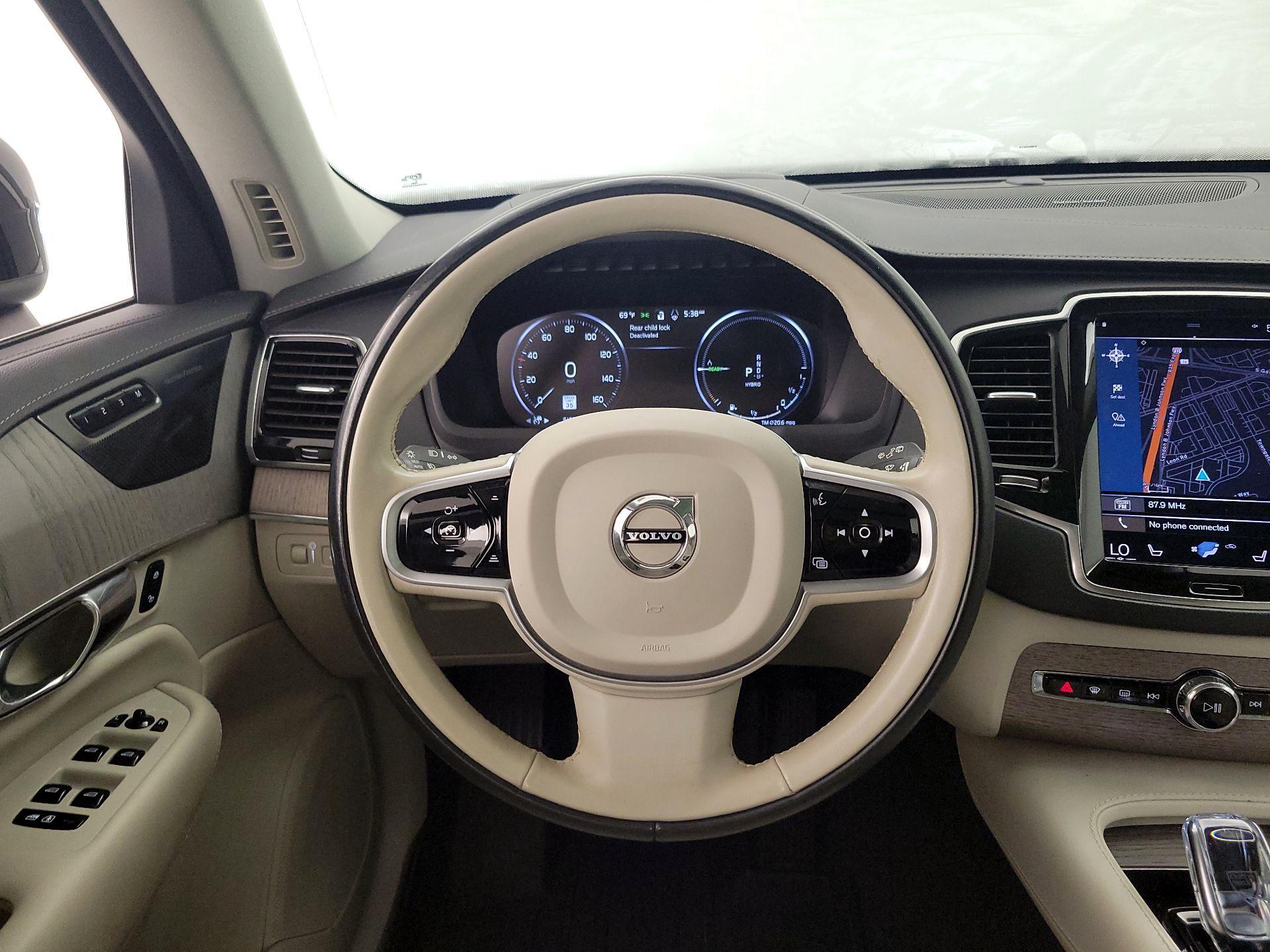 Thumbnail: 2021 Volvo XC90 - 10