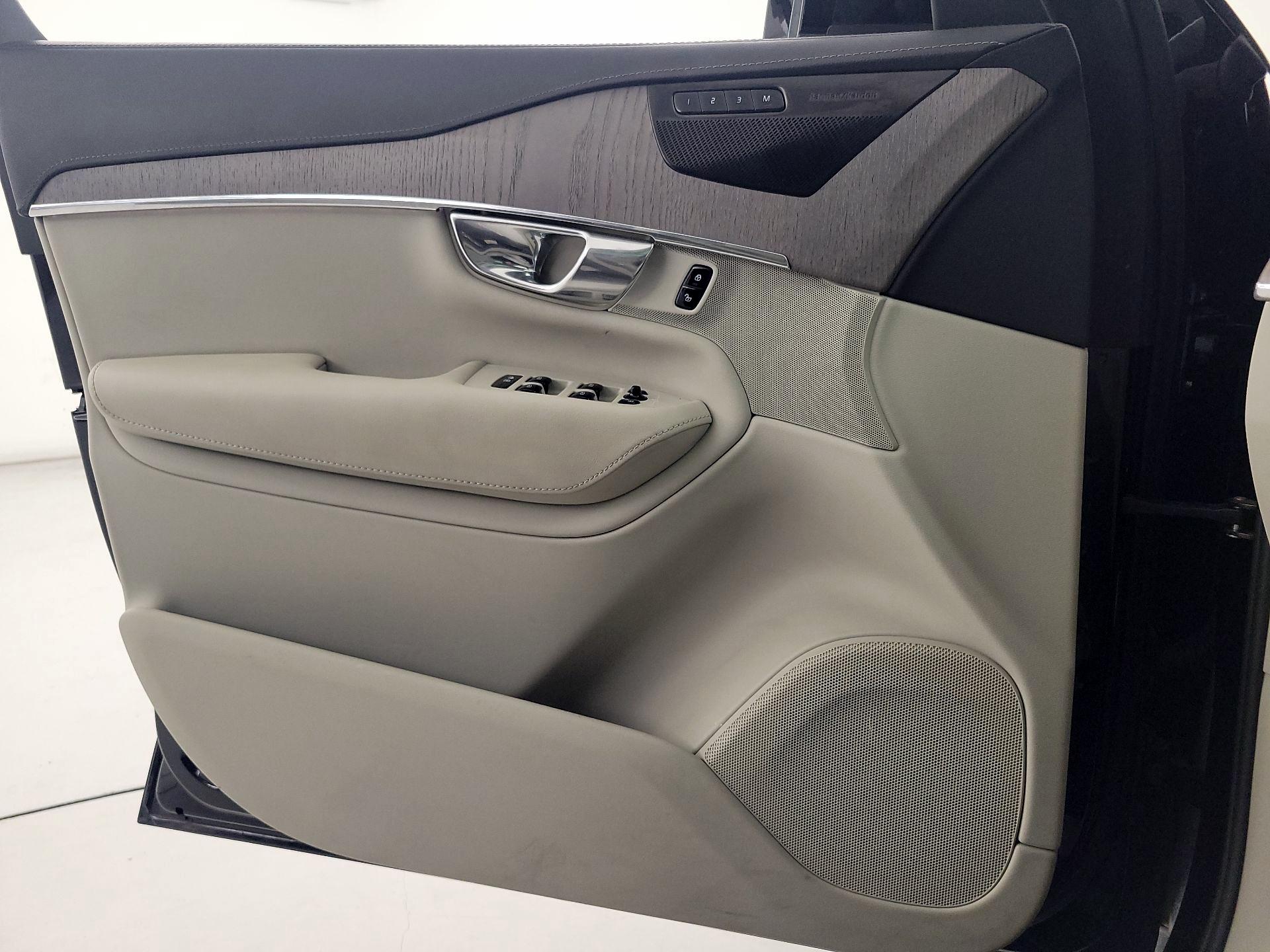 Thumbnail: 2021 Volvo XC90 - 12