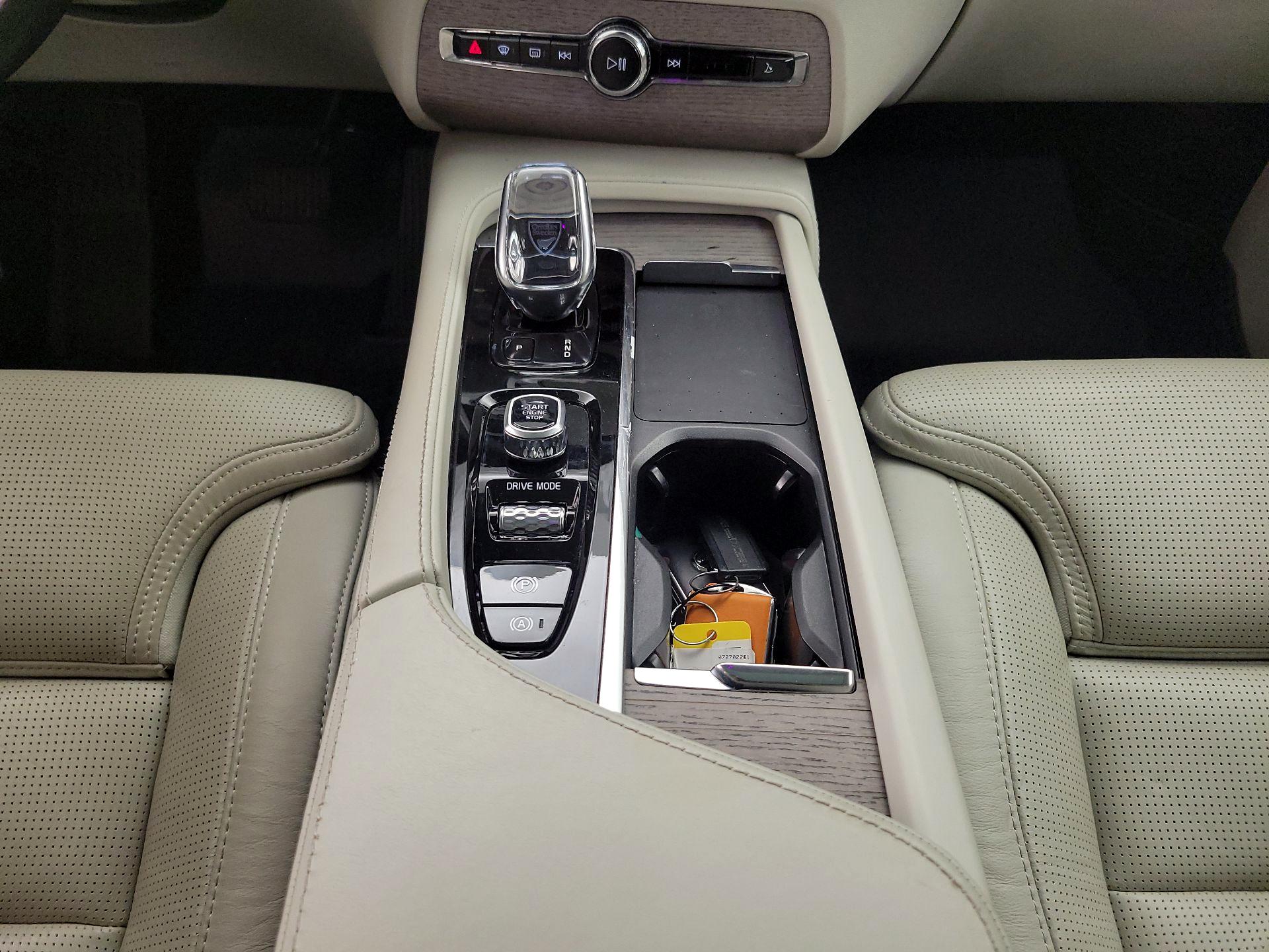 Thumbnail: 2021 Volvo XC90 - 18