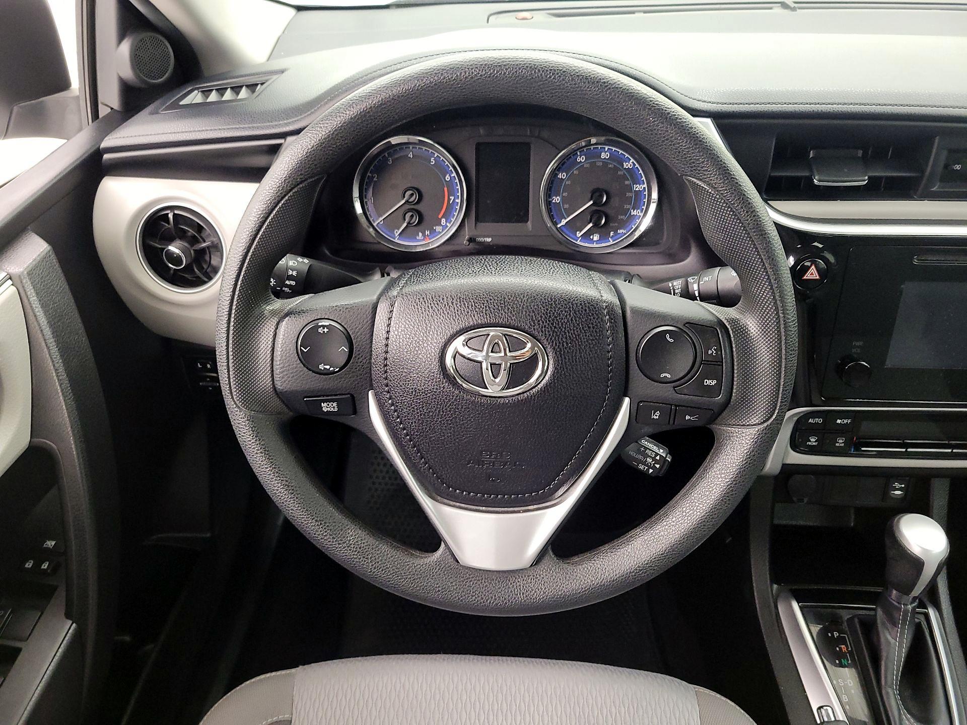 Thumbnail: 2018 Toyota Corolla - 10