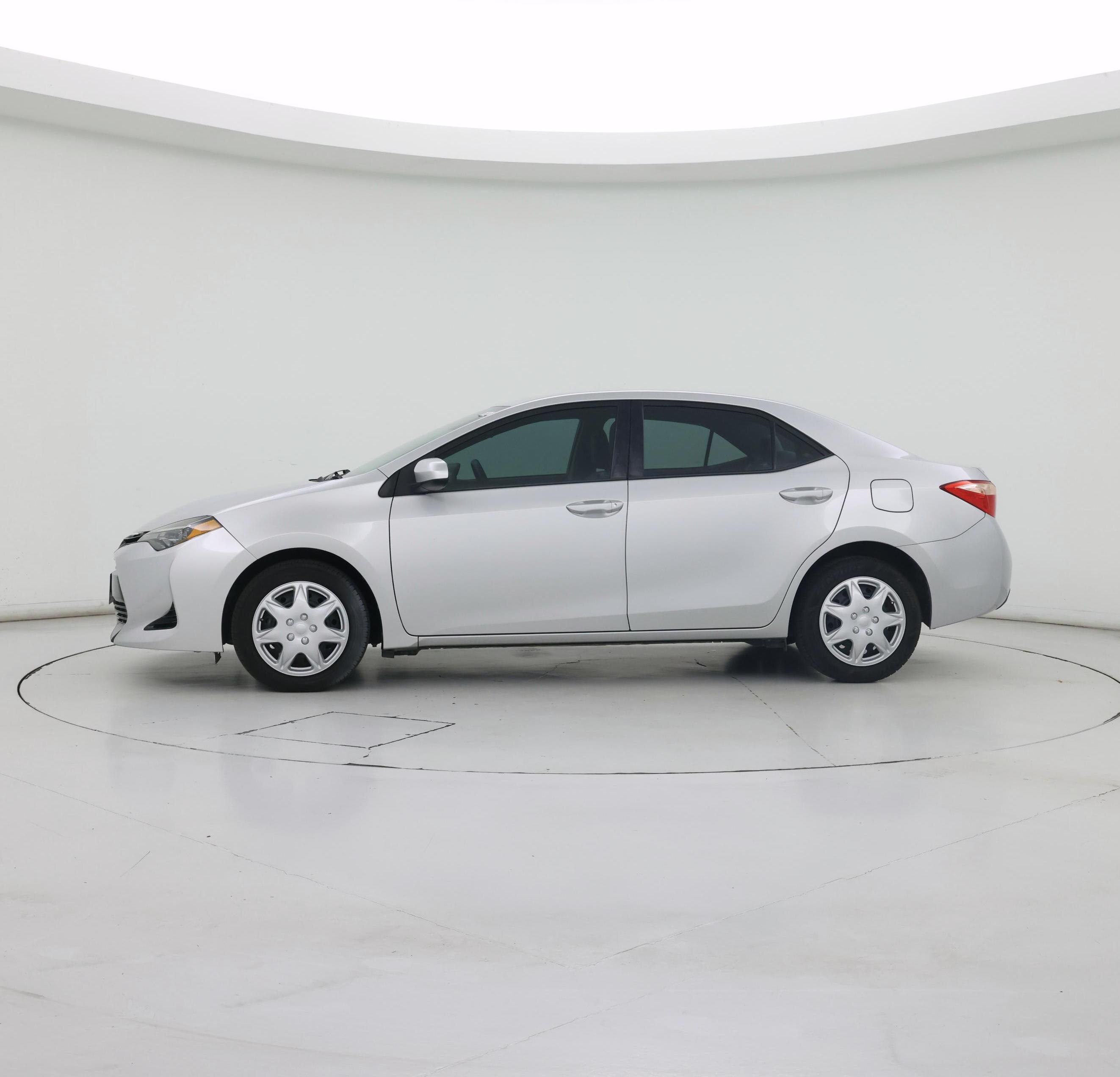 Thumbnail: 2018 Toyota Corolla - 3