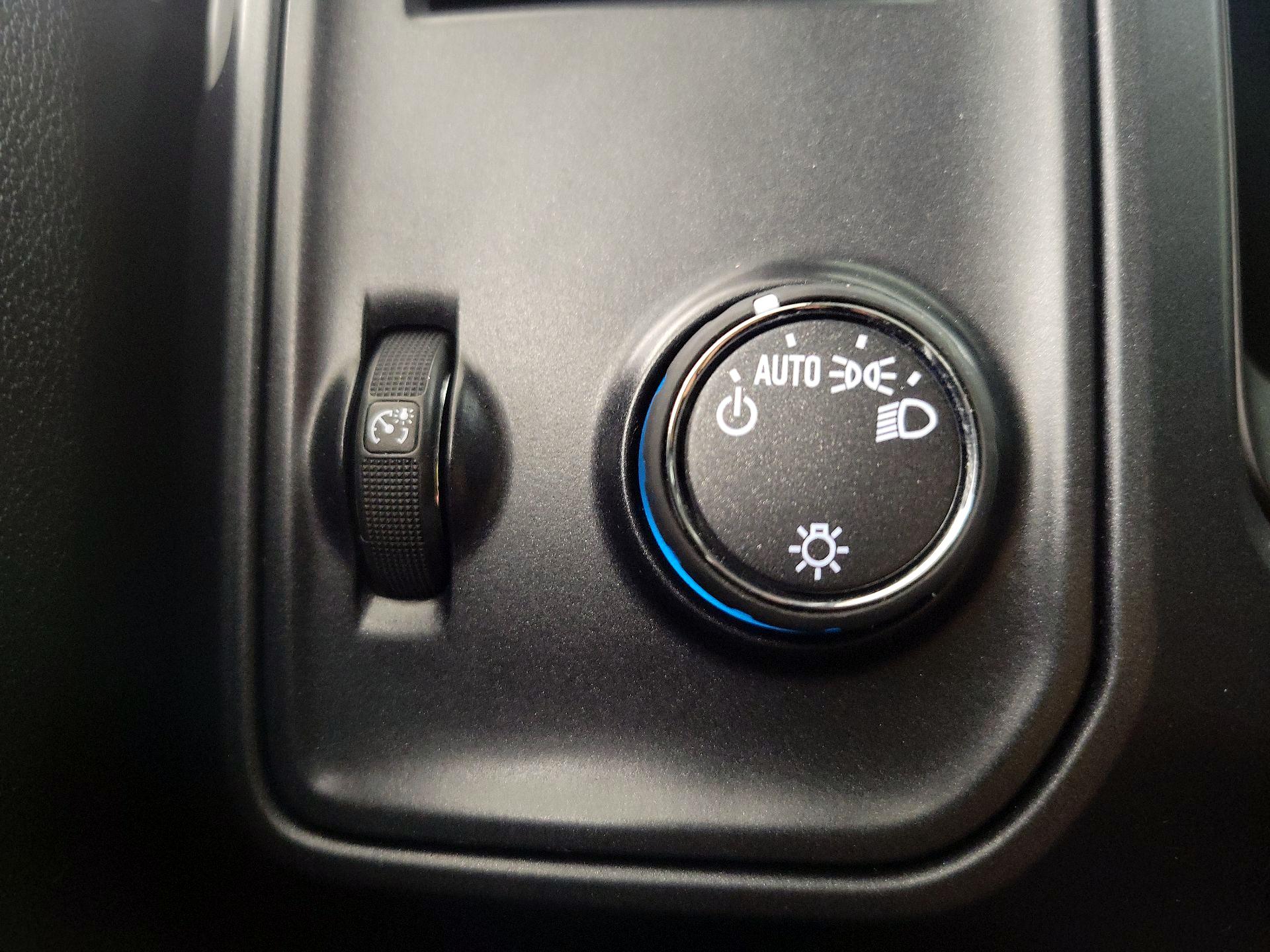 Thumbnail: 2016 Chevrolet Silverado 1500 - 13