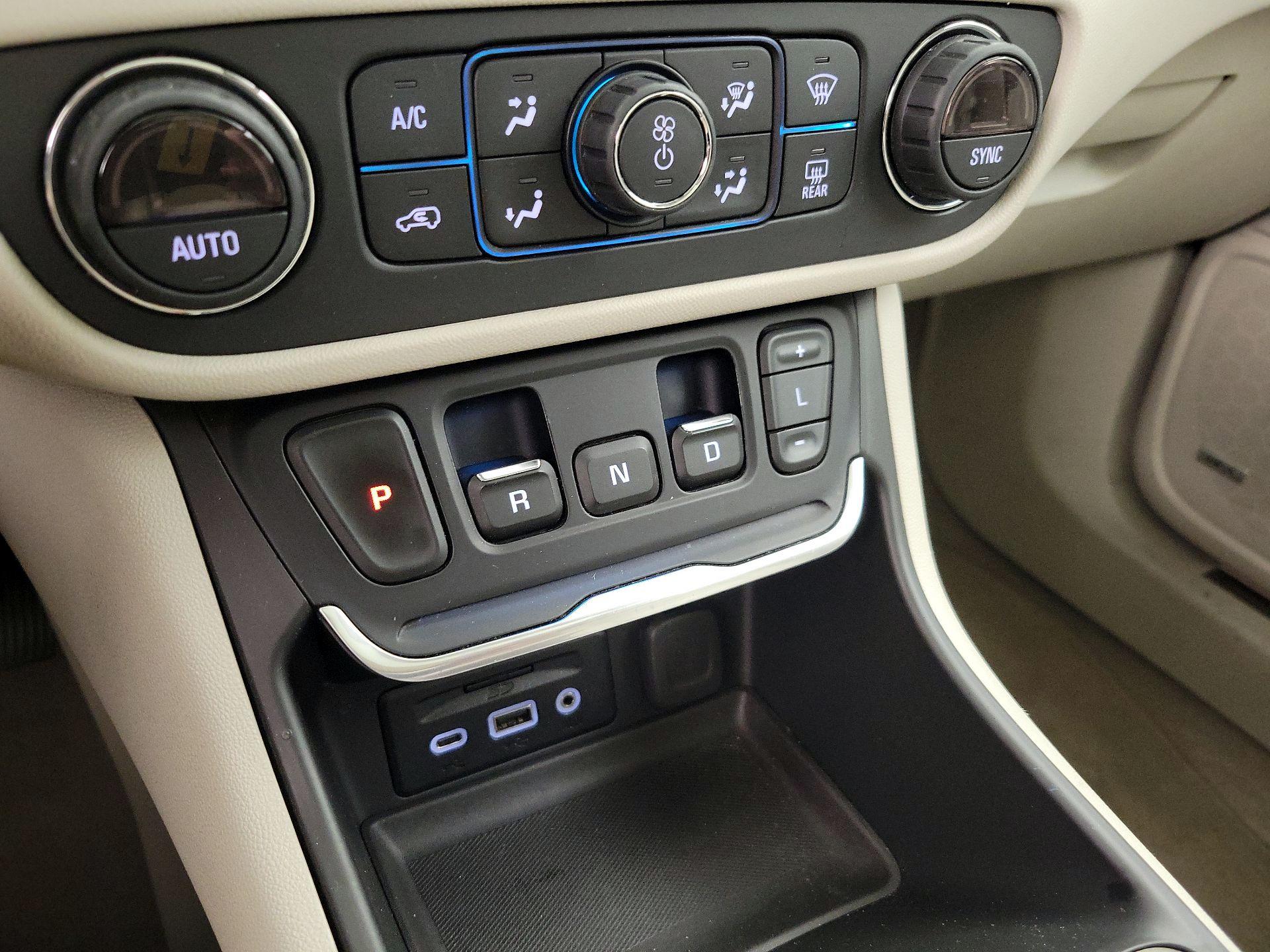 Thumbnail: 2018 GMC Terrain - 17