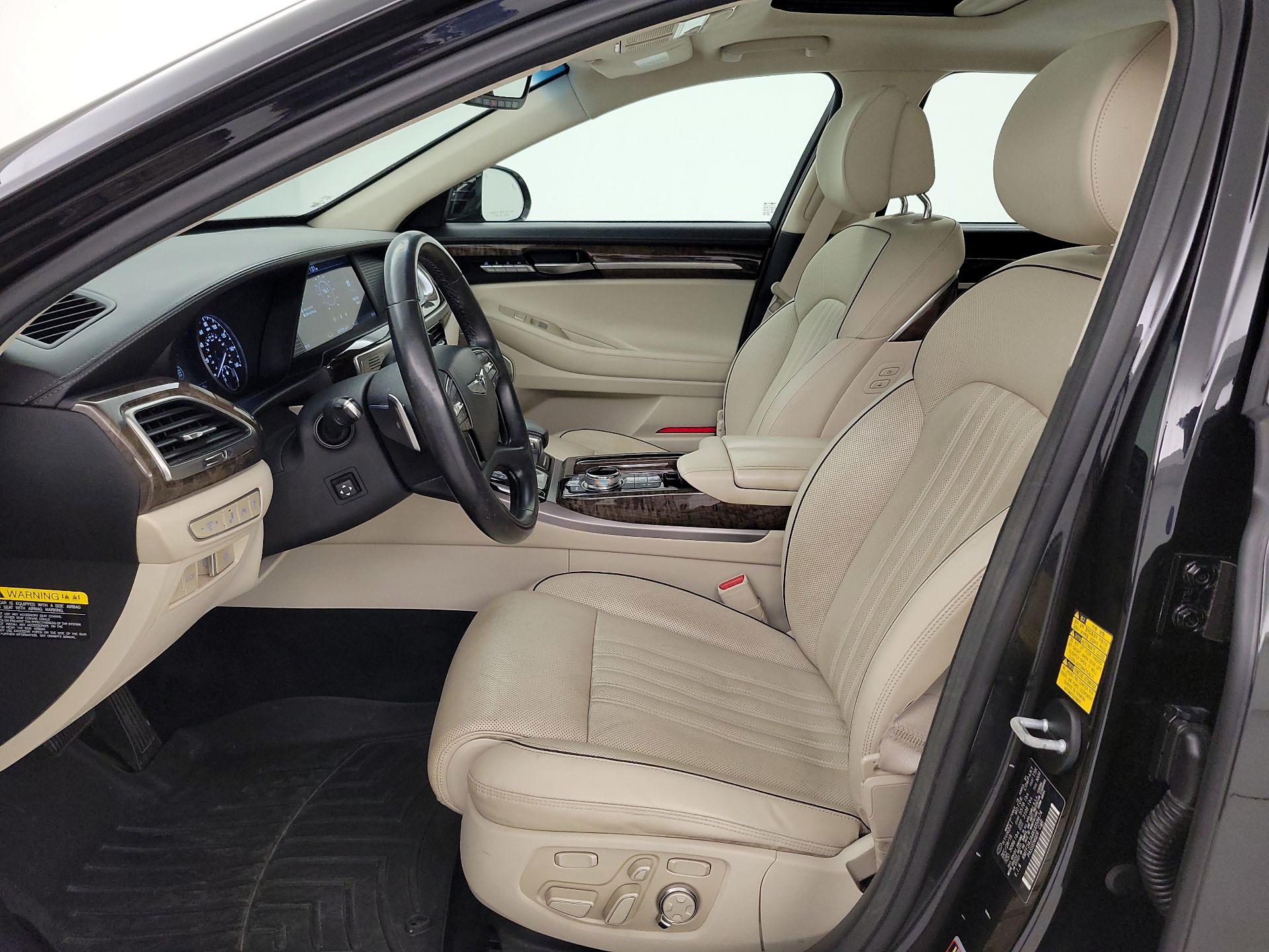 Thumbnail: 2019 Genesis G90 - 11