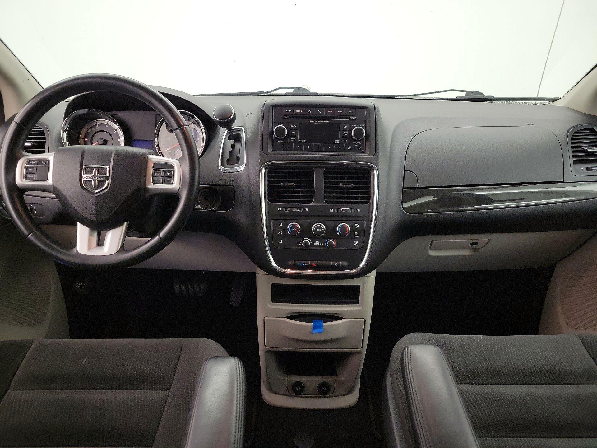 Thumbnail: 2017 Dodge Grand Caravan - 9