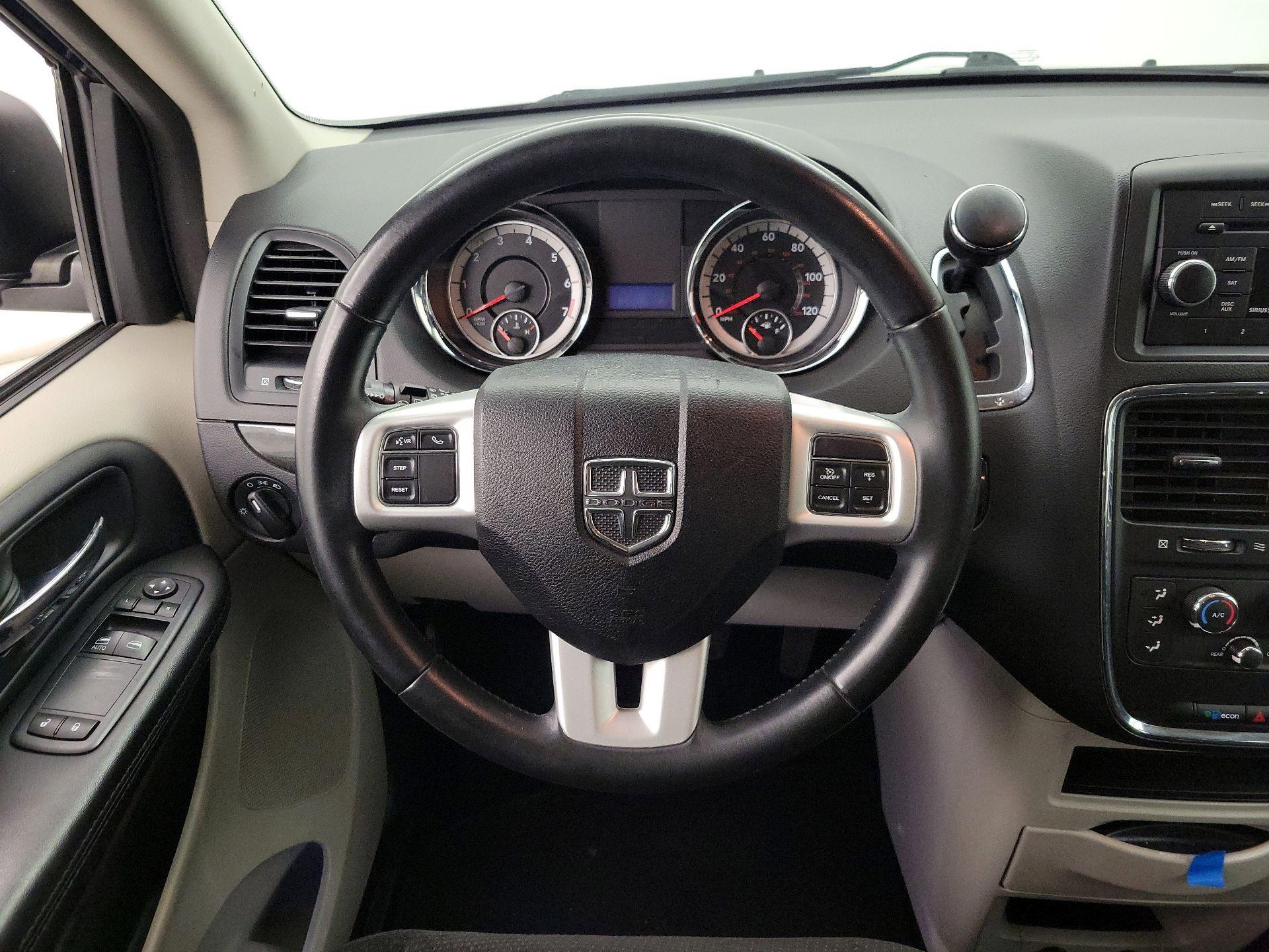 Thumbnail: 2017 Dodge Grand Caravan - 10