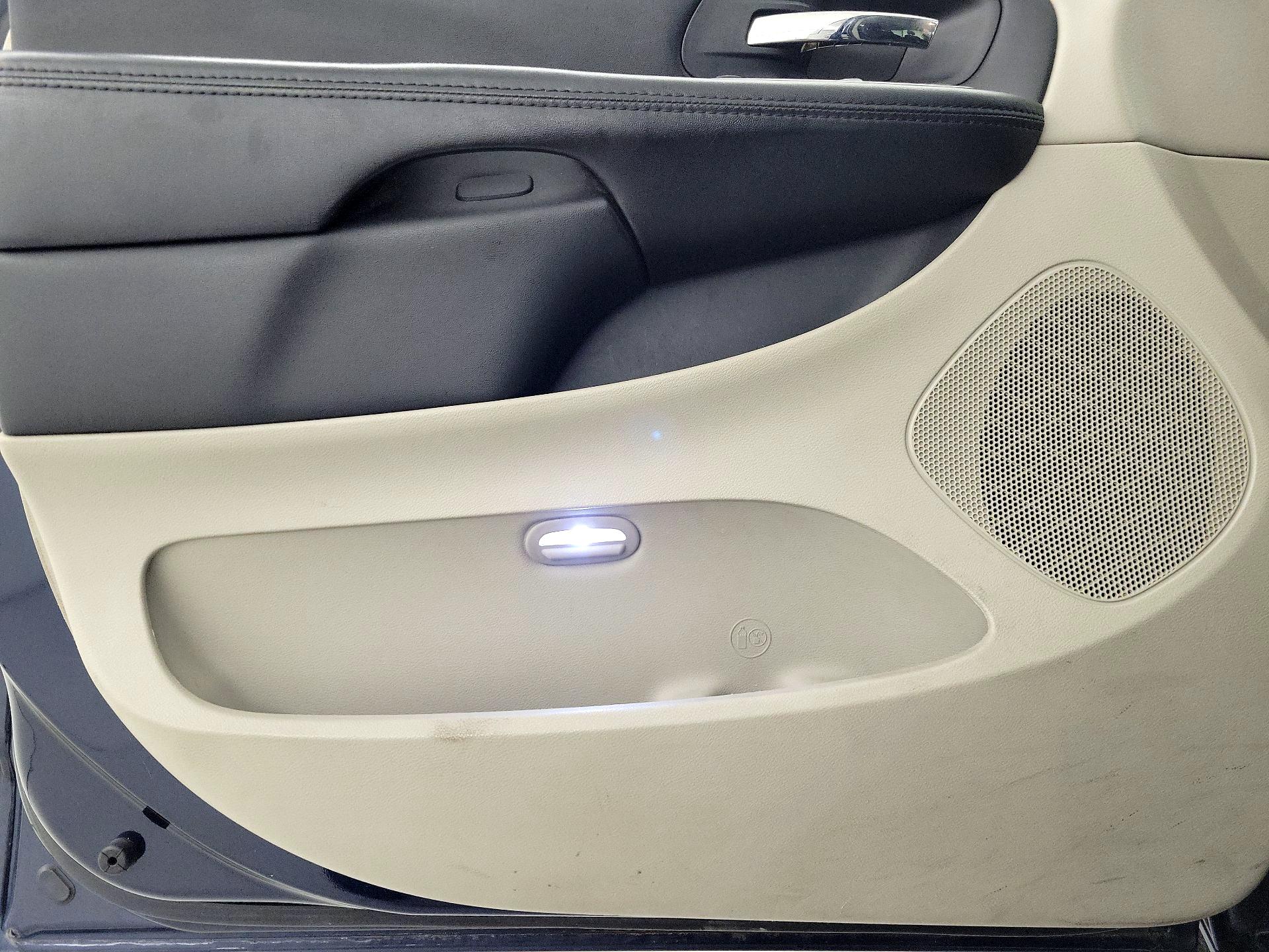 Thumbnail: 2017 Dodge Grand Caravan - 12