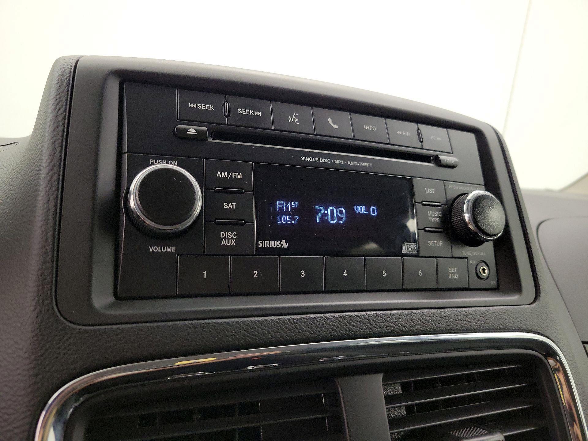 Thumbnail: 2017 Dodge Grand Caravan - 14