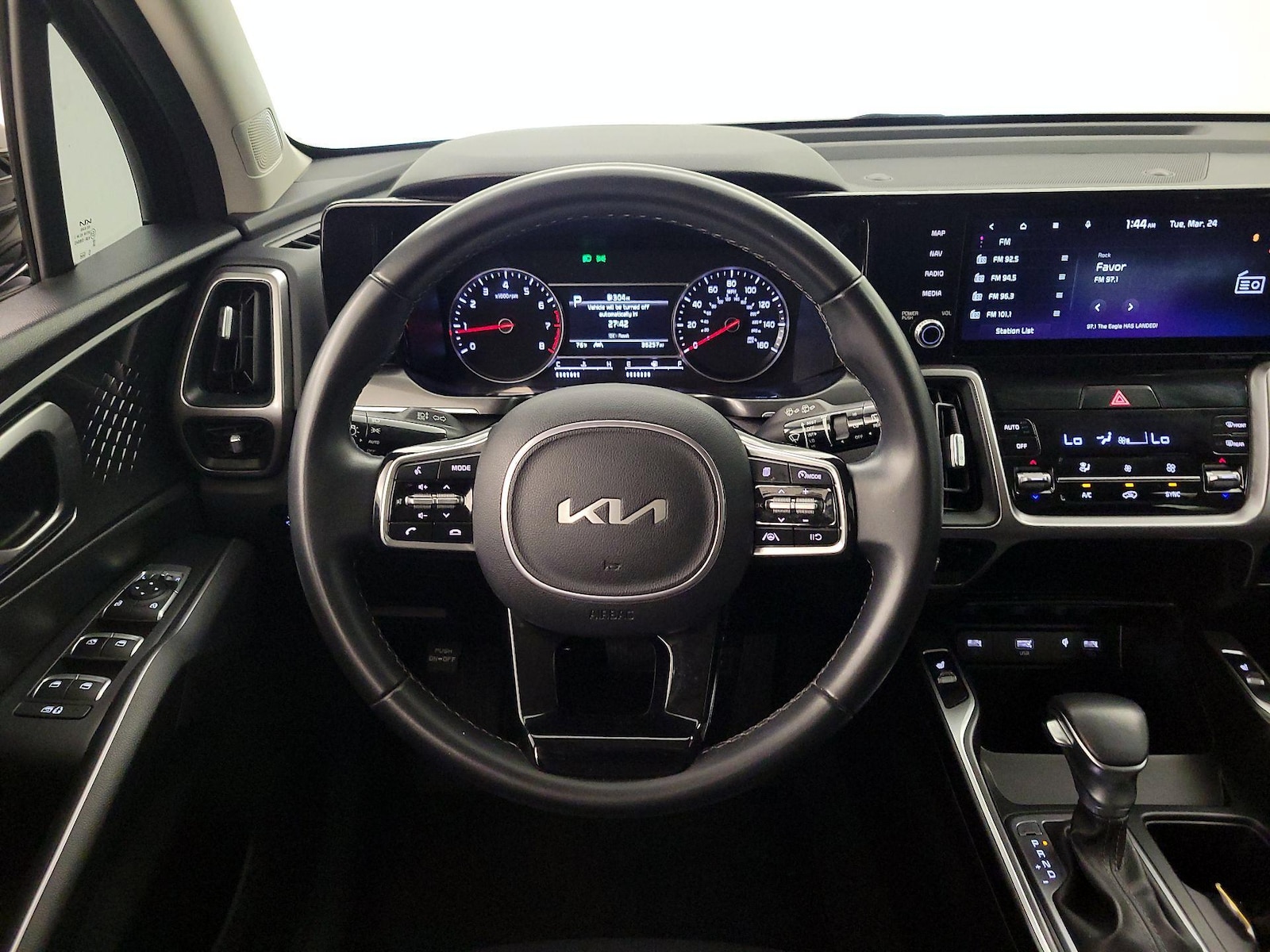 2023 Kia Sorento S - Photo 11