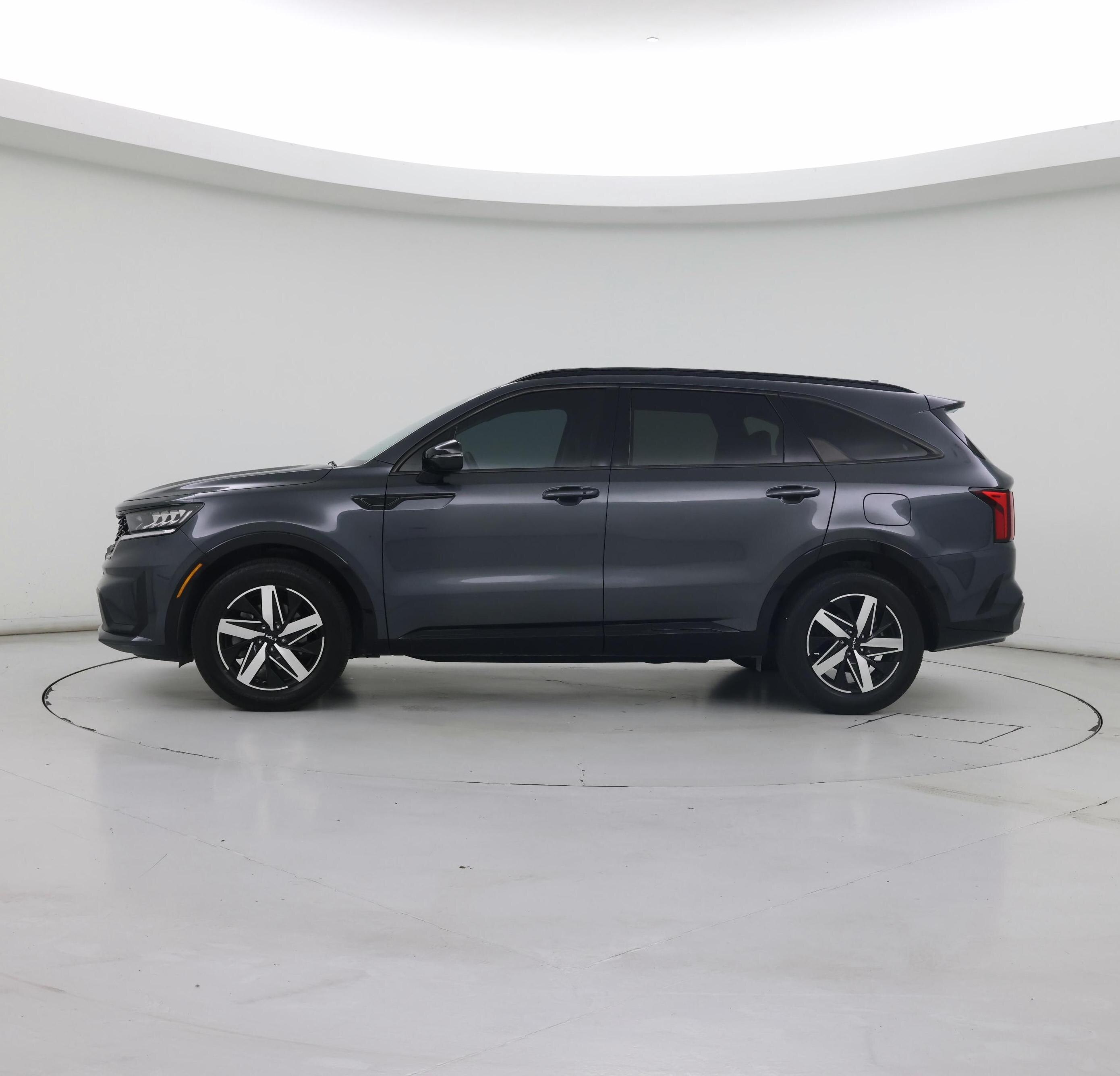 Thumbnail: 2023 Kia Sorento - 3