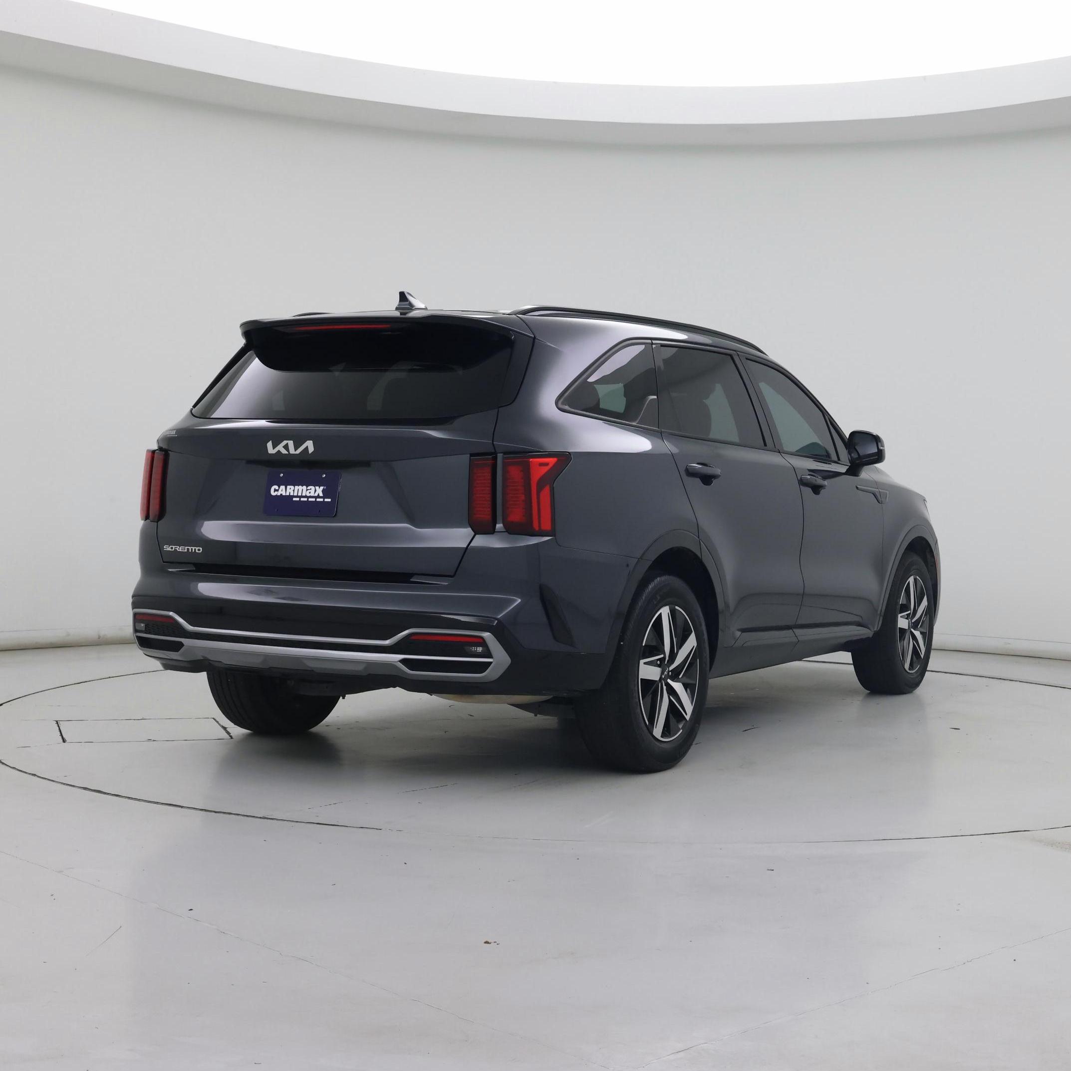 Thumbnail: 2023 Kia Sorento - 8