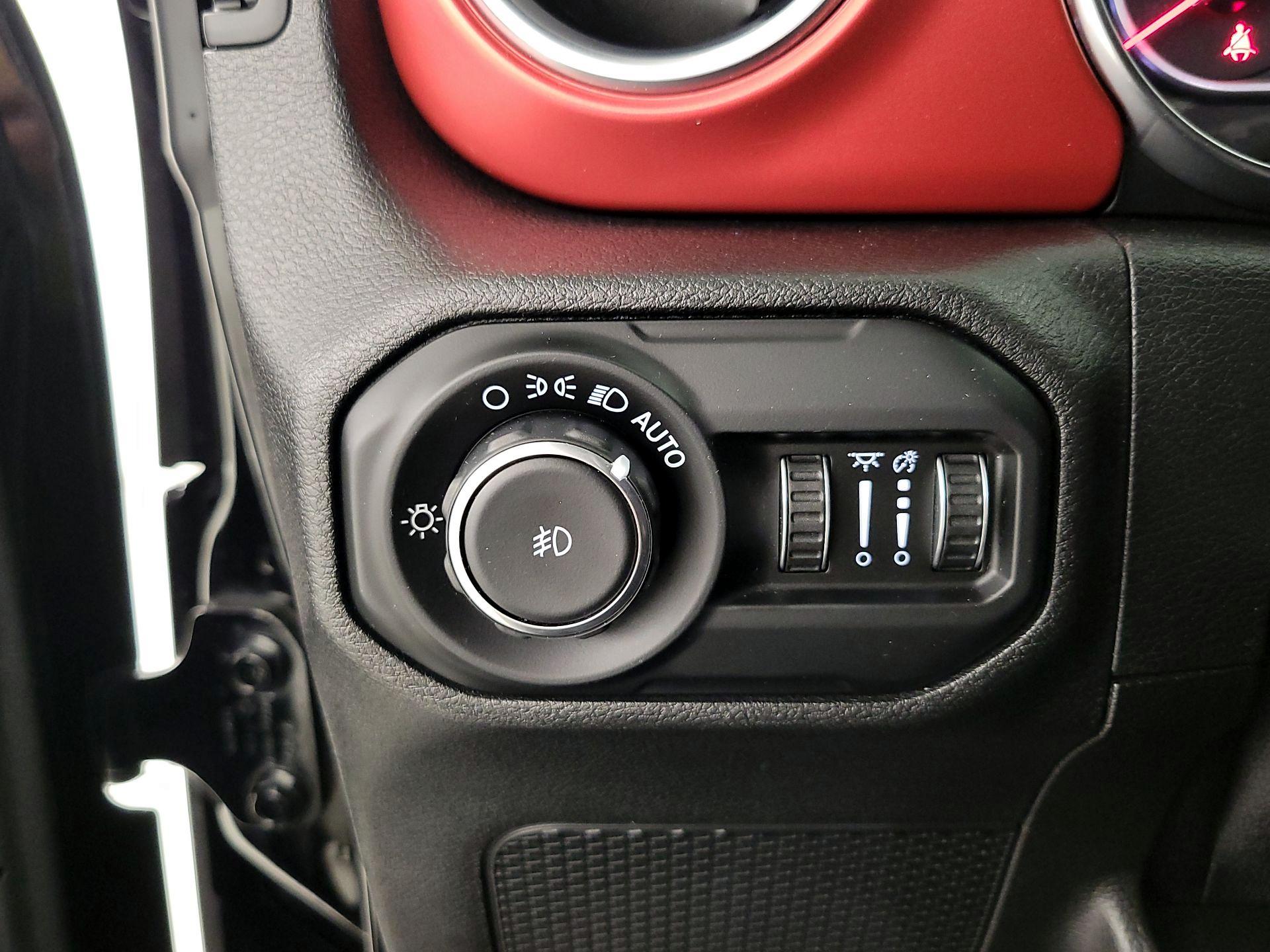 Thumbnail: 2021 Jeep Wrangler - 13