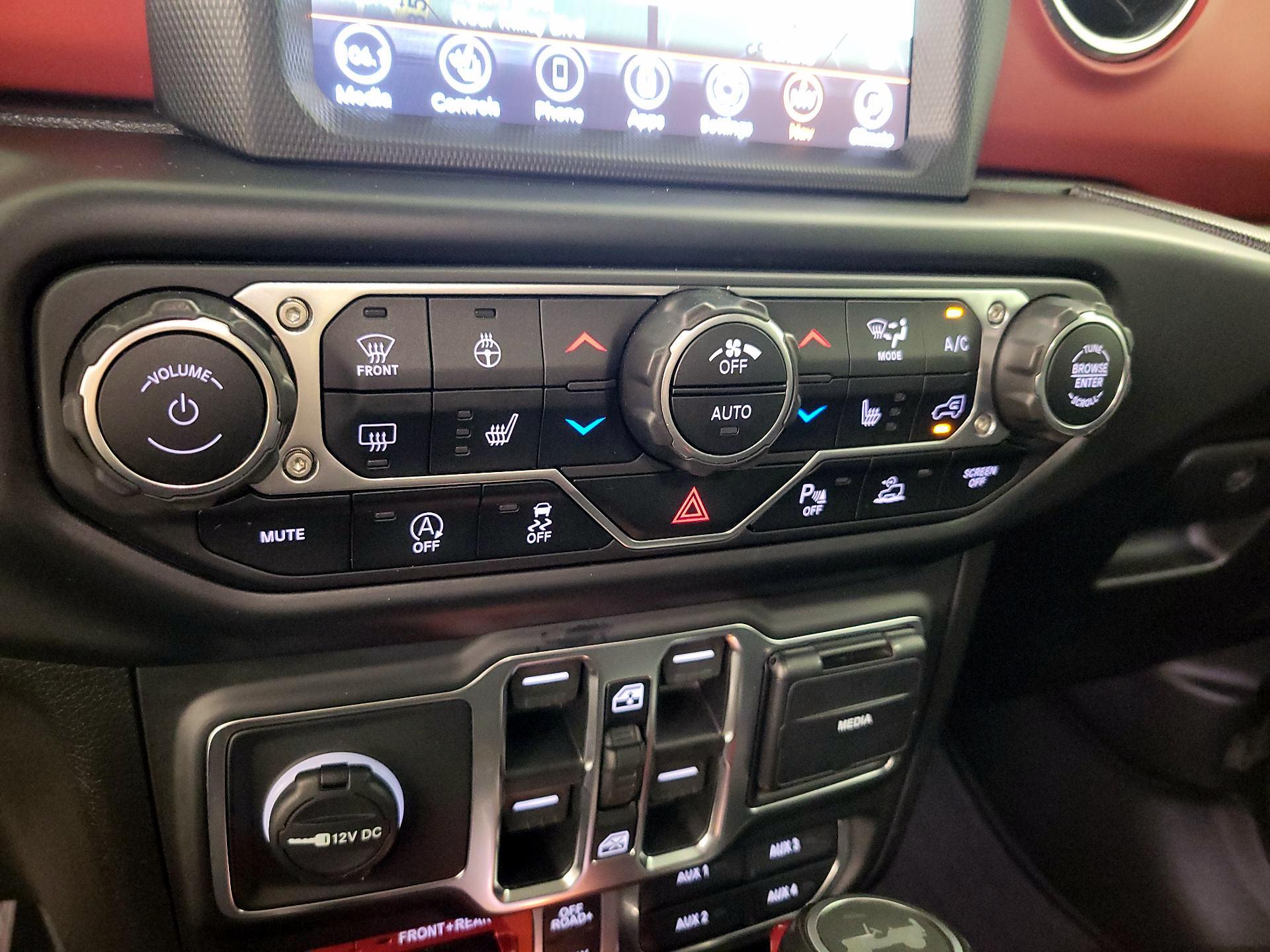 Thumbnail: 2021 Jeep Wrangler - 17