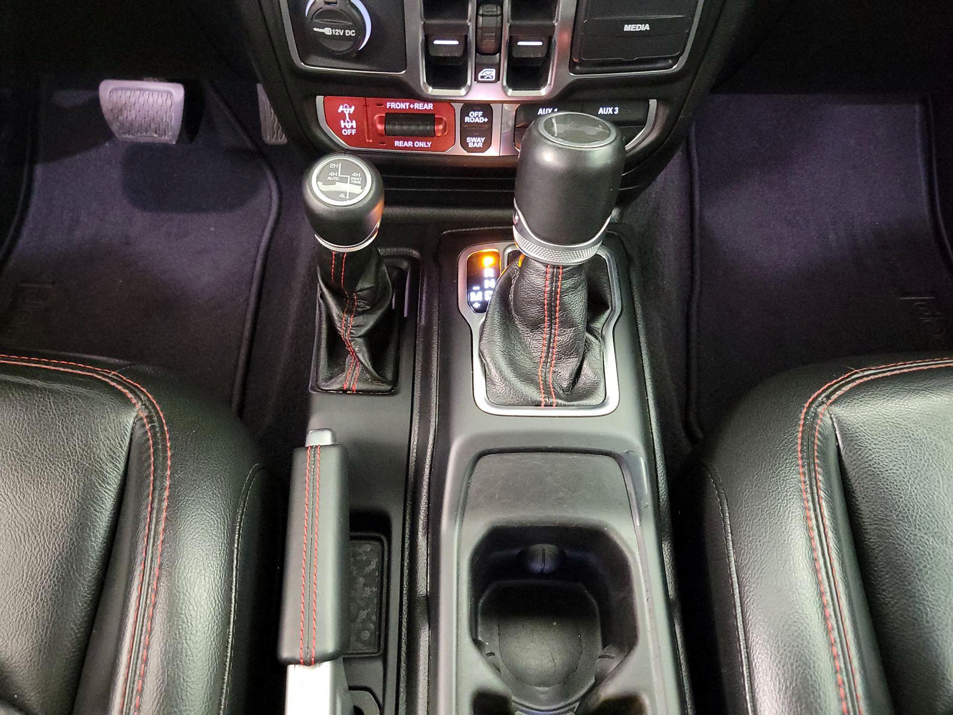 Thumbnail: 2021 Jeep Wrangler - 18