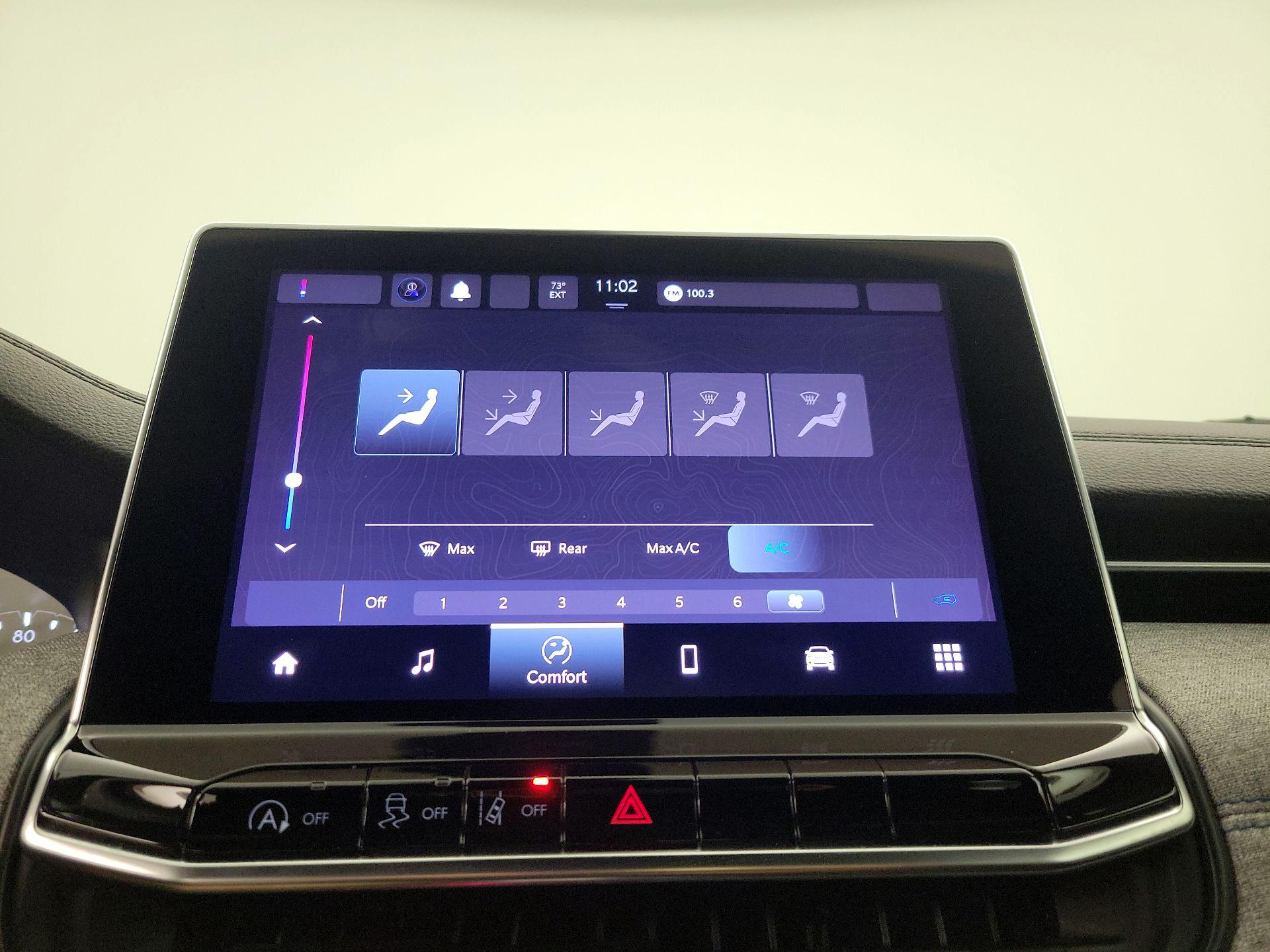 Thumbnail: 2023 Jeep Compass - 16