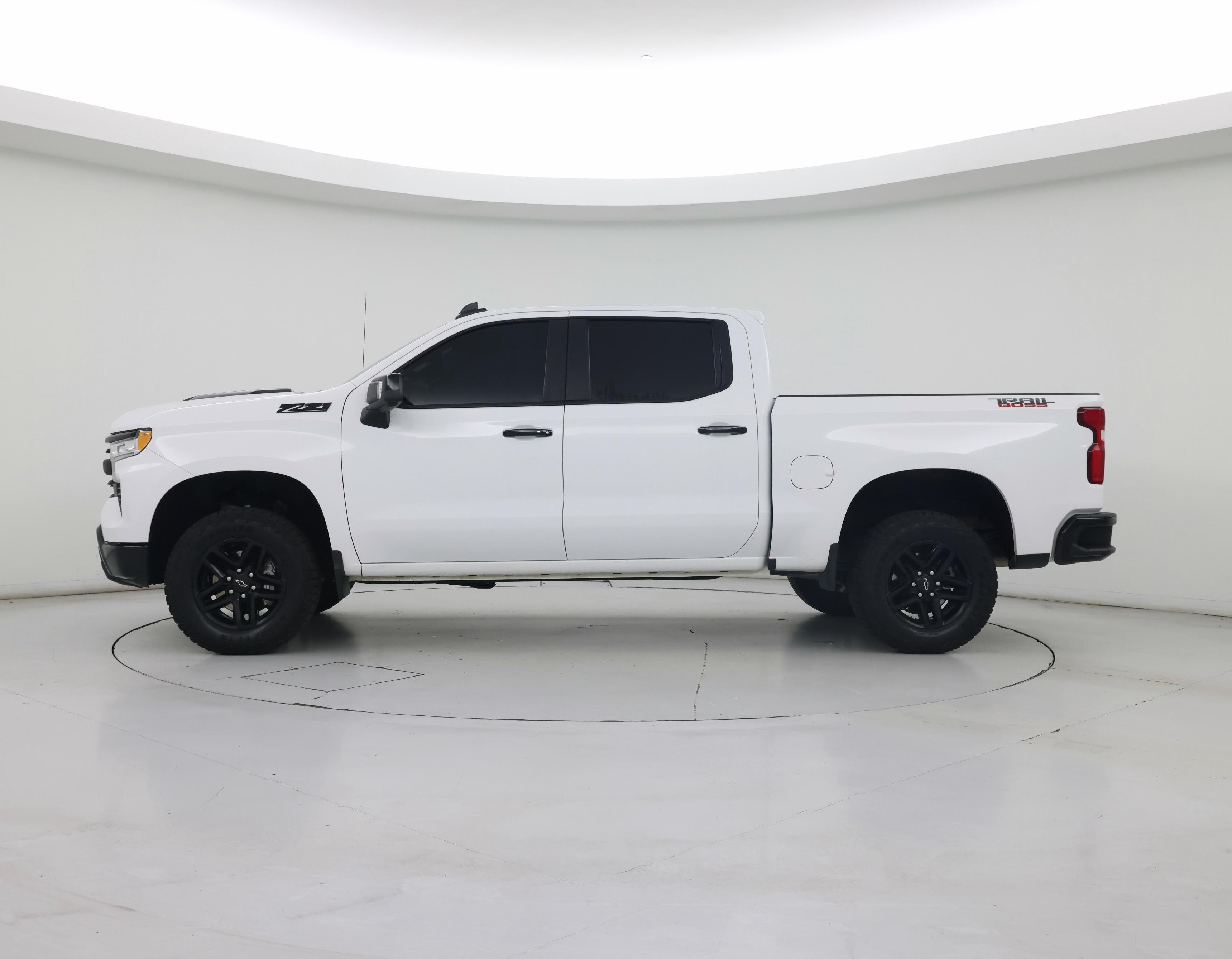 Thumbnail: 2023 Chevrolet Silverado 1500 - 3